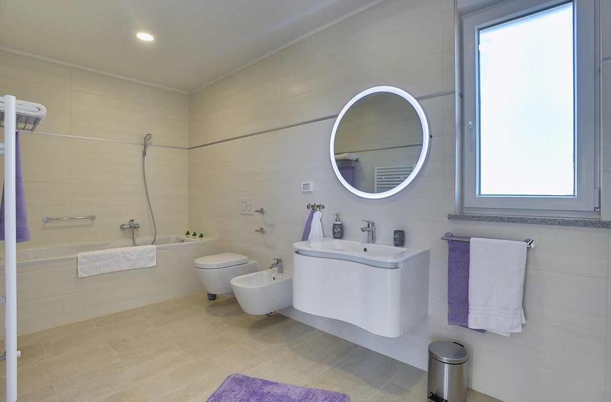 Villa White 73835-K1