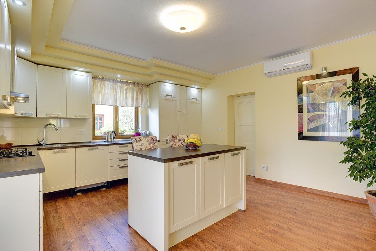 Villa Monica 73853-K1