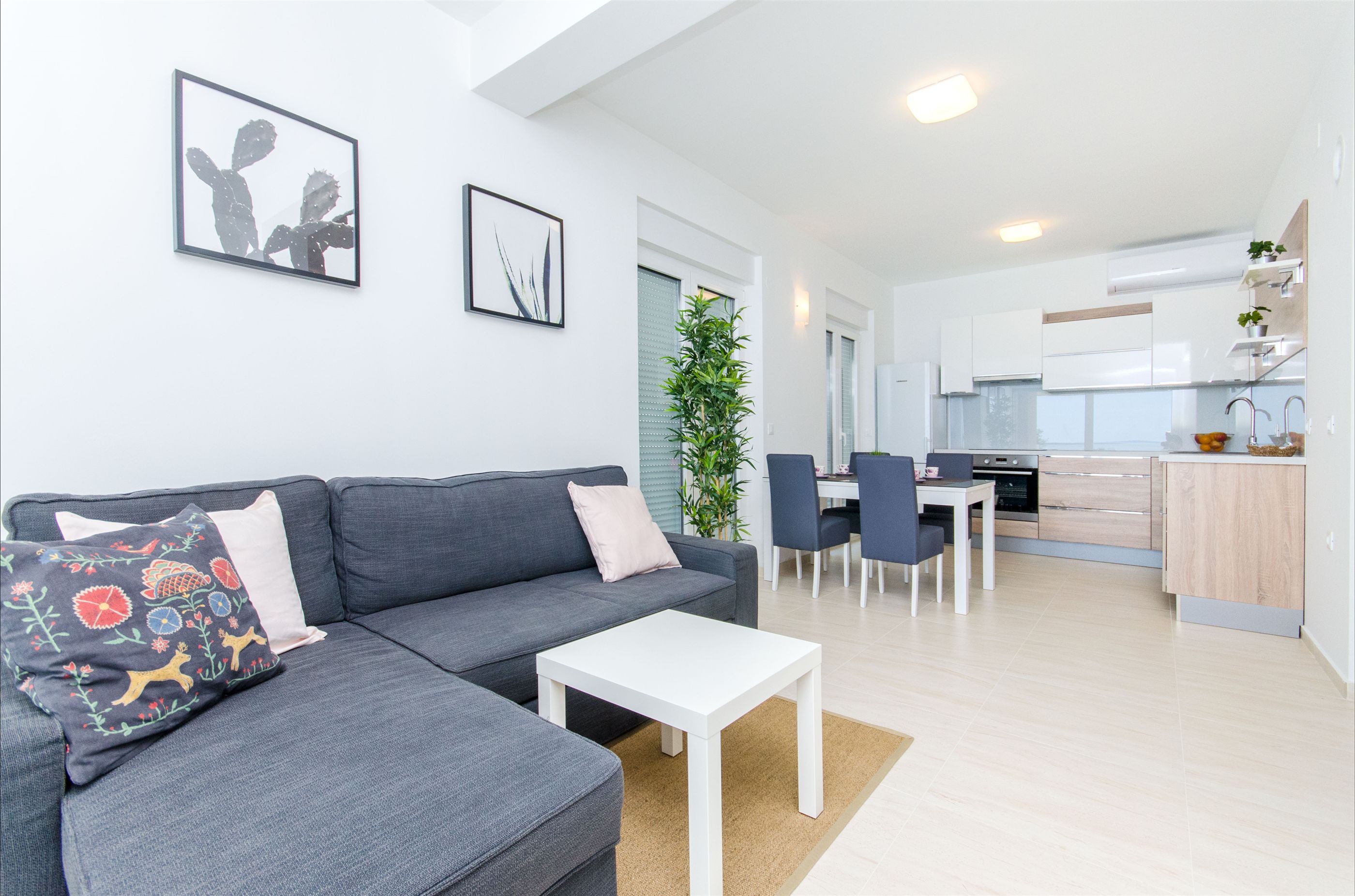 Apartments Branimir 58312-A1