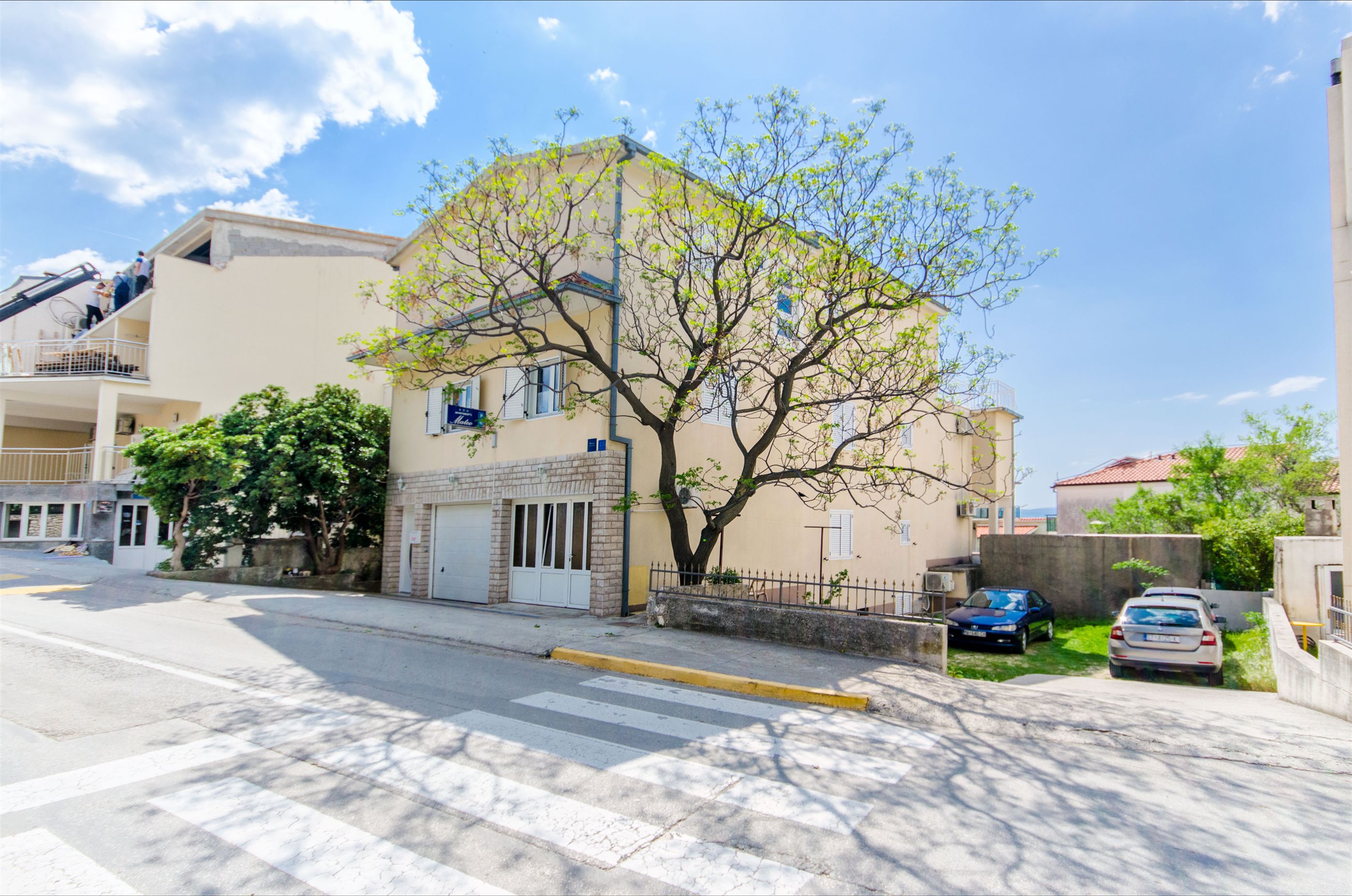 Apartments Mateo 49731-A2