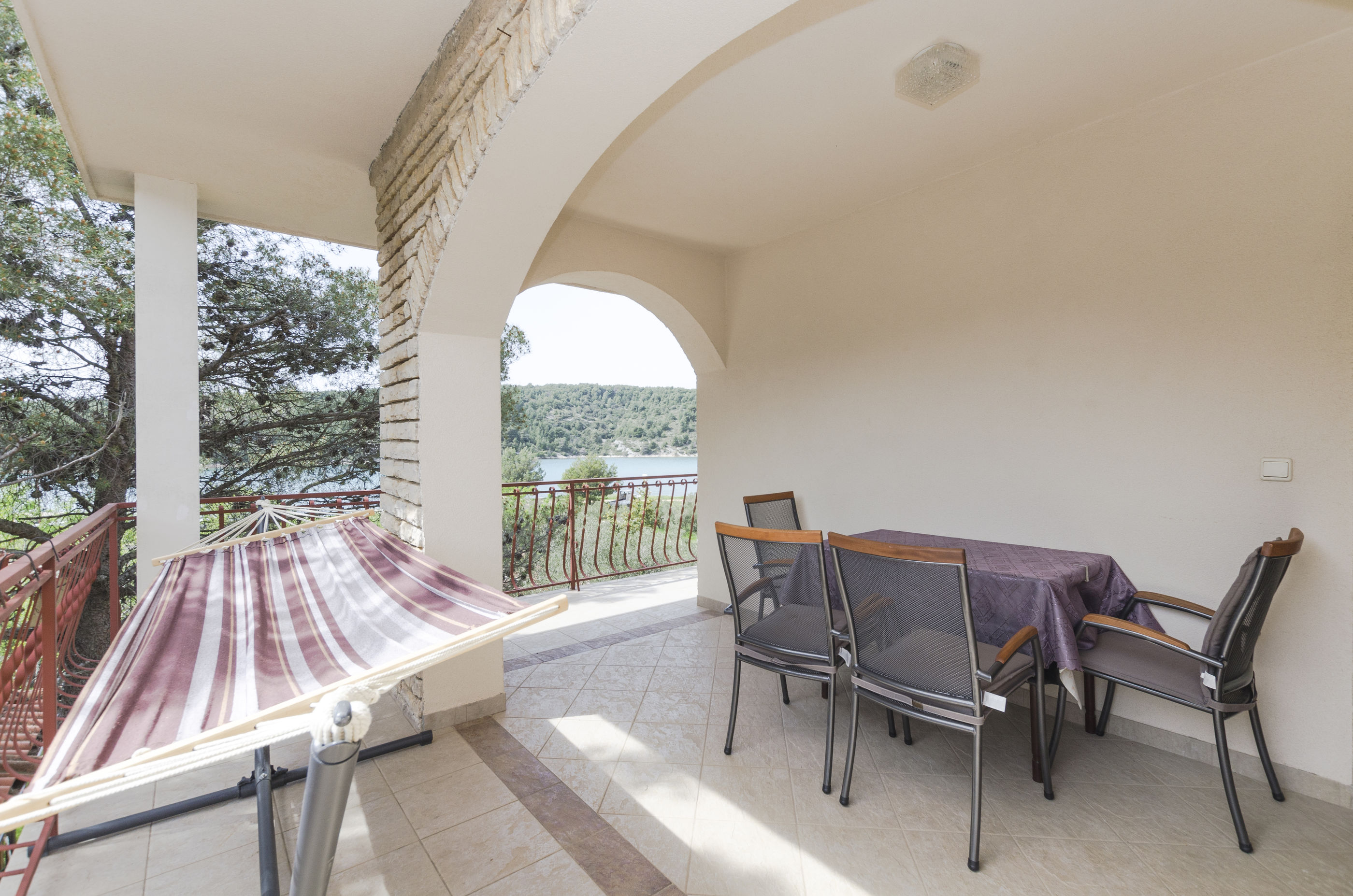 Apartments Davor 21221-A1