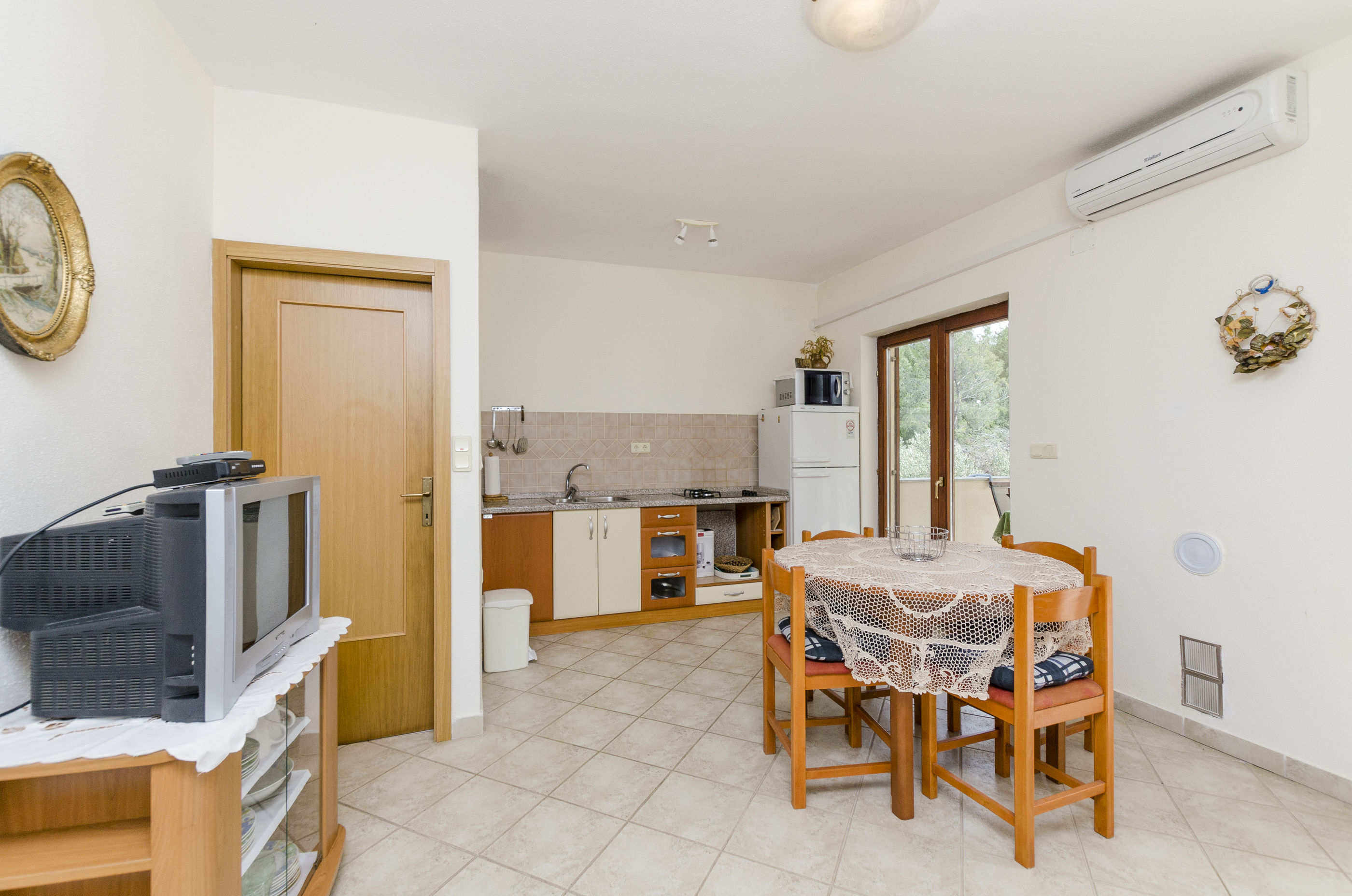 Apartments Davor 21221-A2