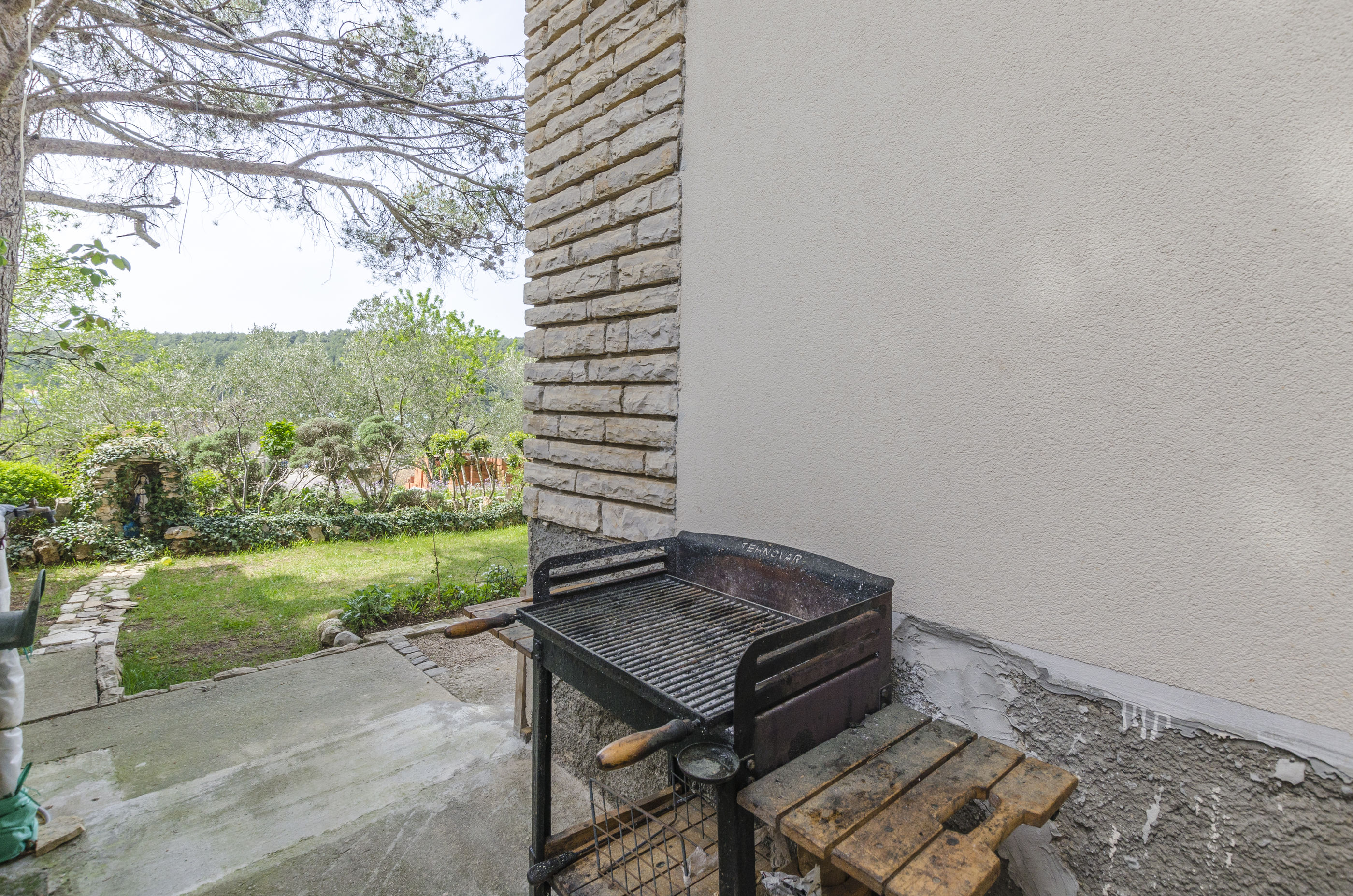 Apartments Davor 21221-A2