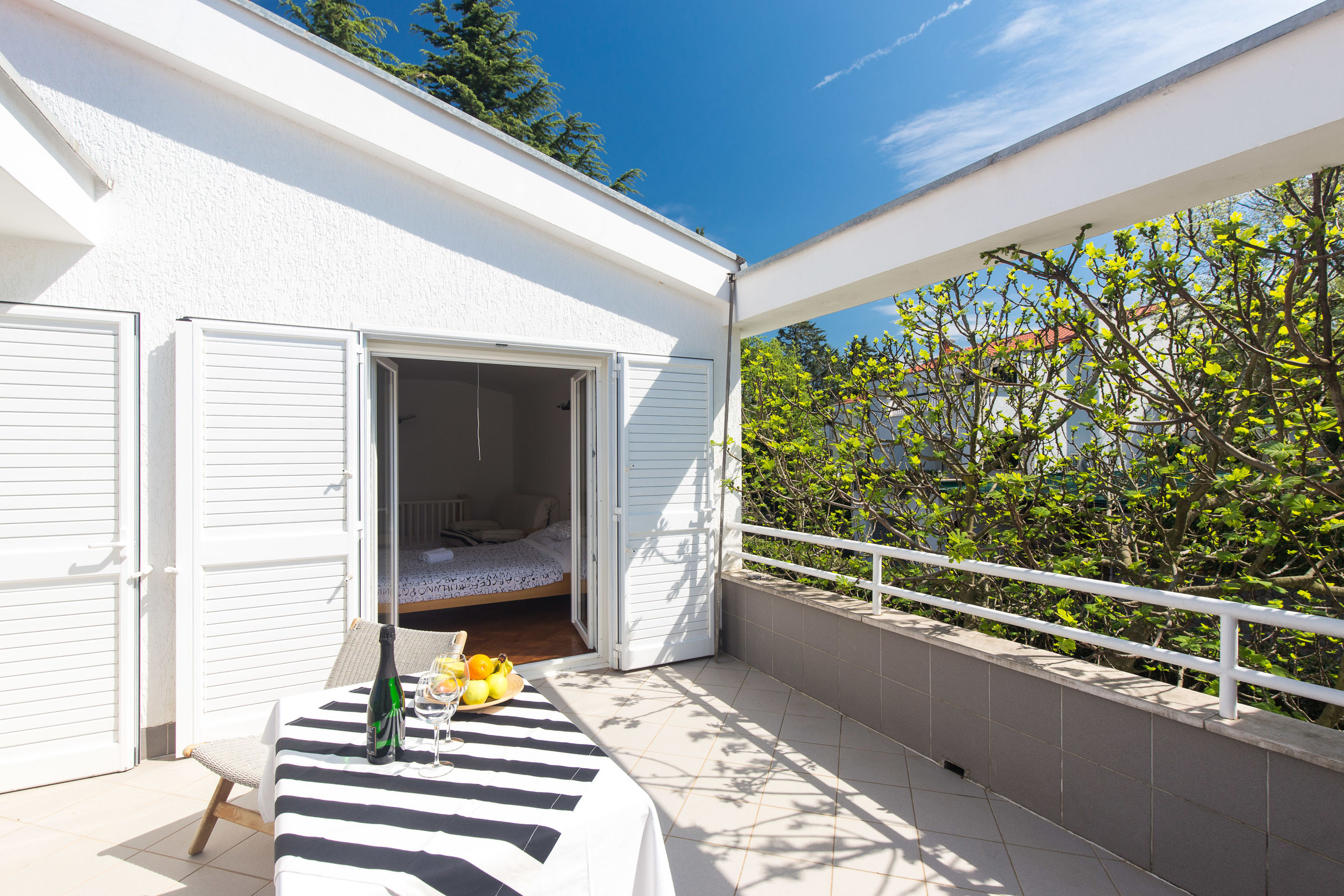 Villa Valica 62095-A1