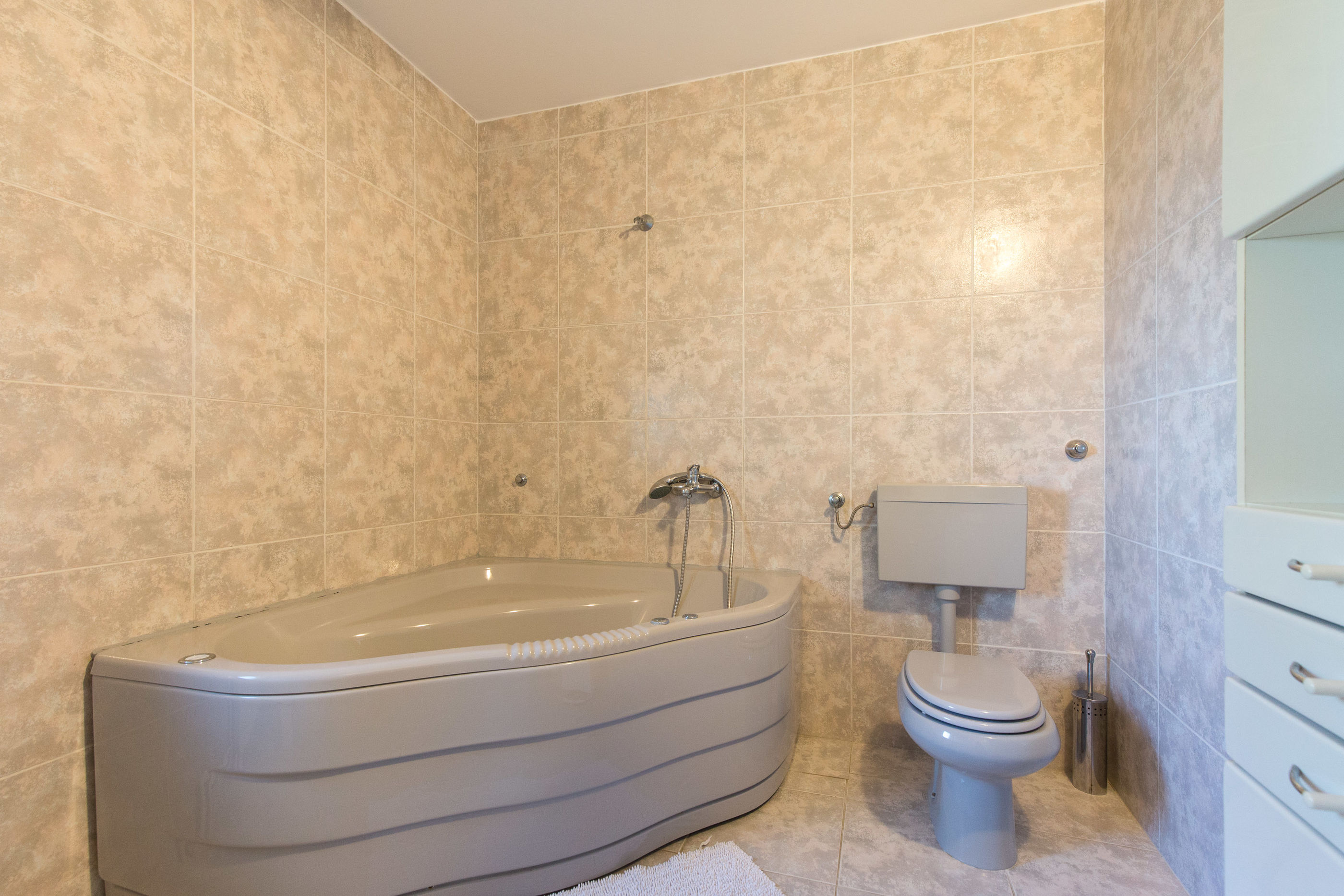 Villa Valica 62095-A1