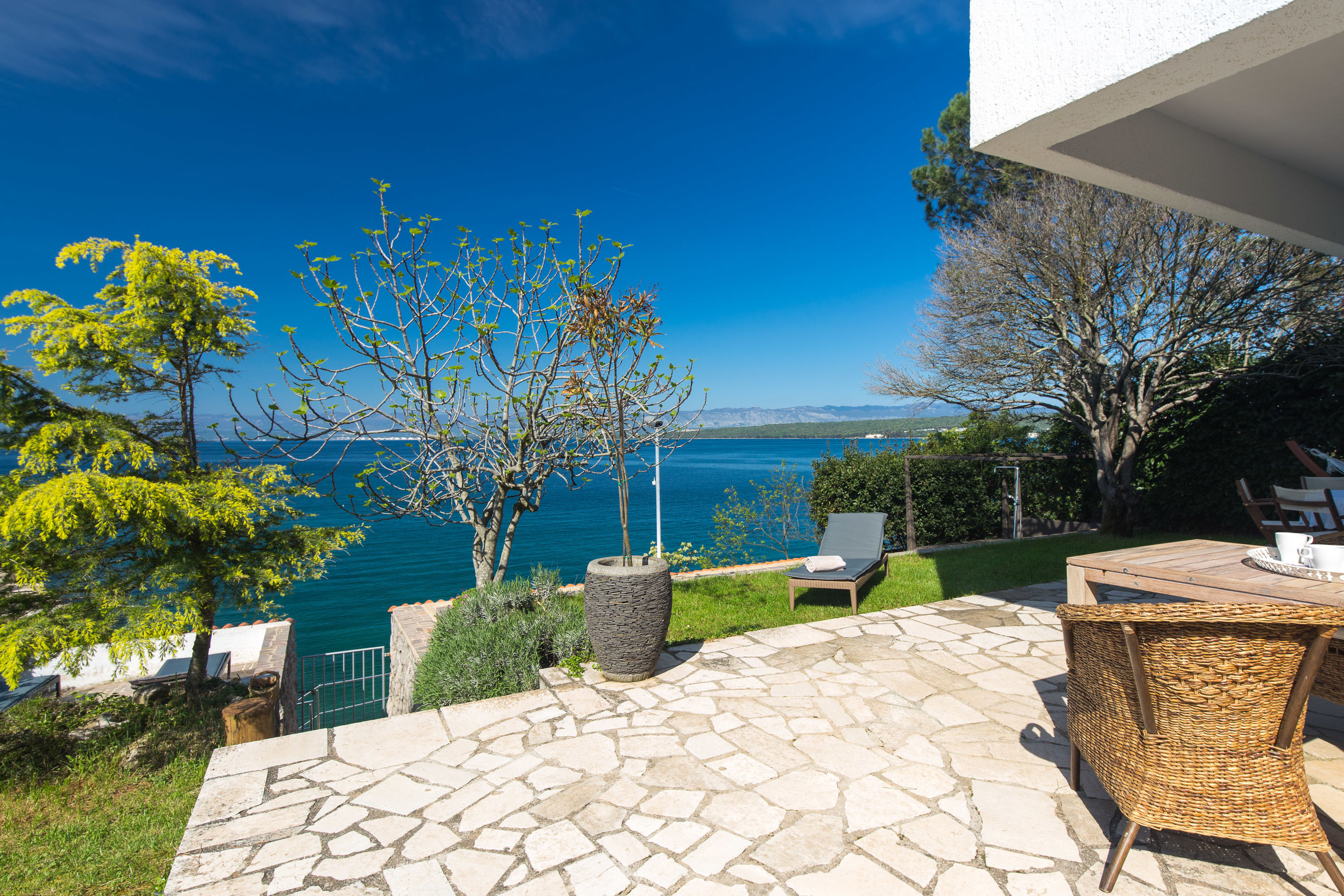 Villa Valica 62095-A1