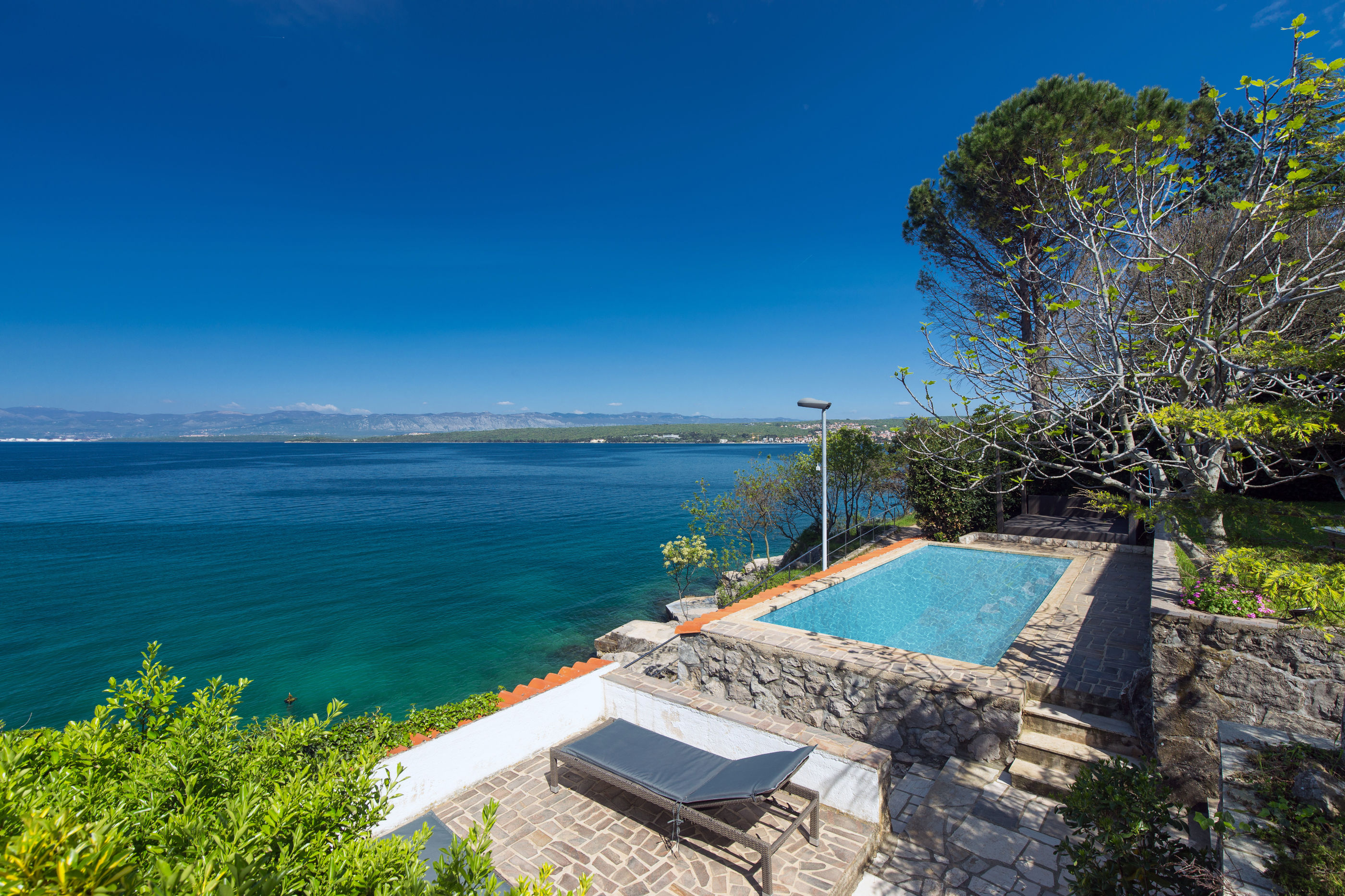 Villa Valica 62095-A1