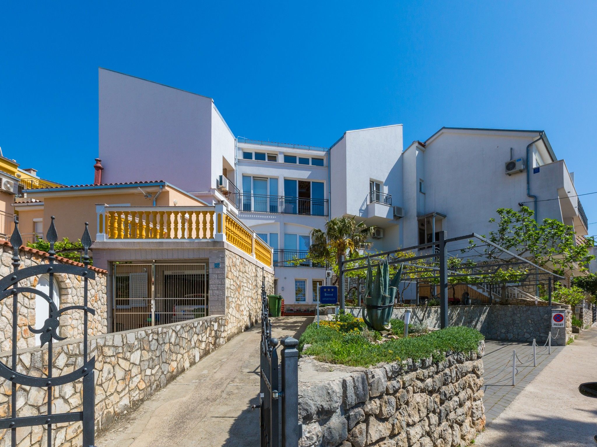 Apartments Bellamare 62798-A4