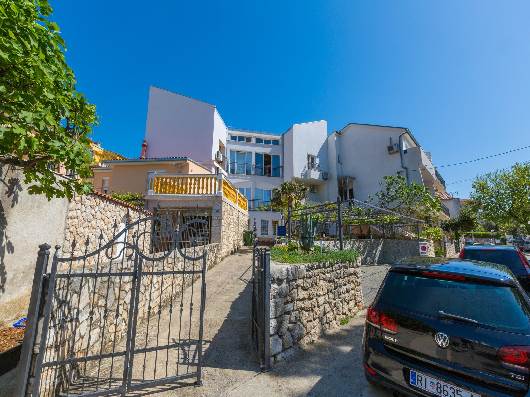 Apartments Bellamare 62798-A4