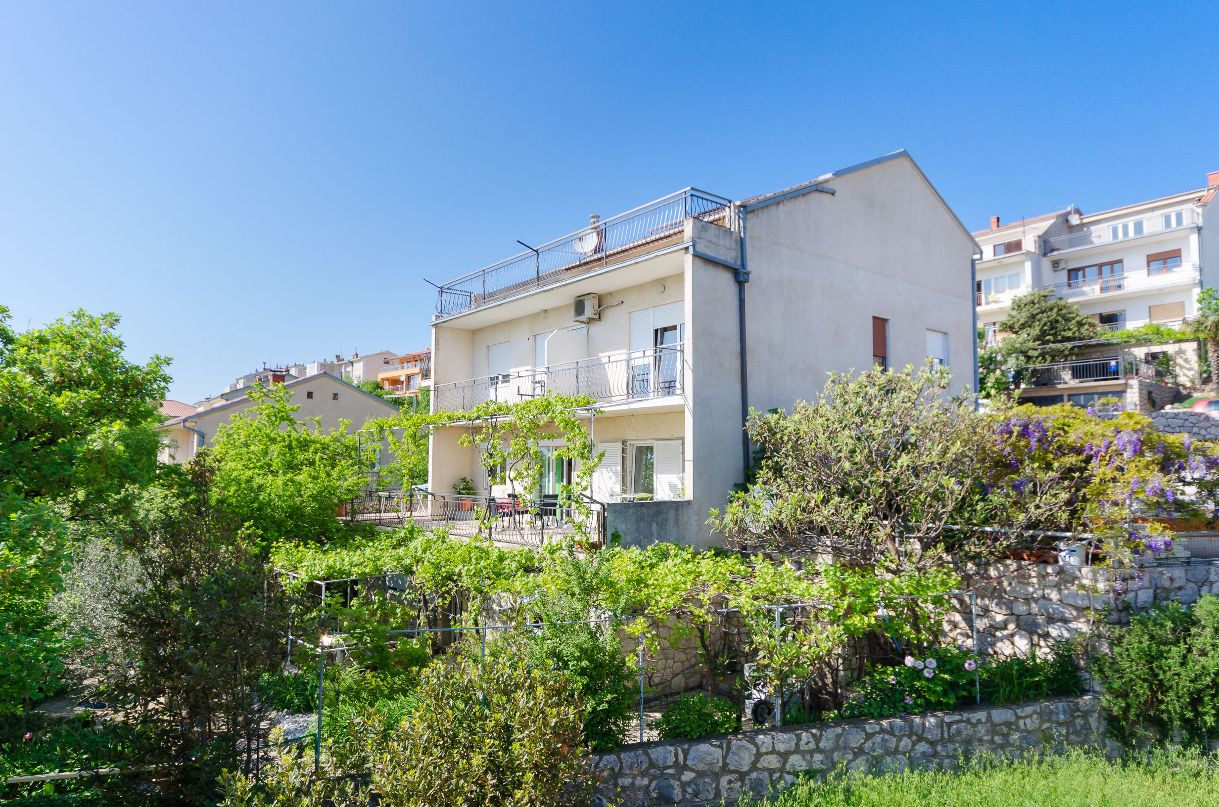 Apartments and Room Drazen 86521-A3