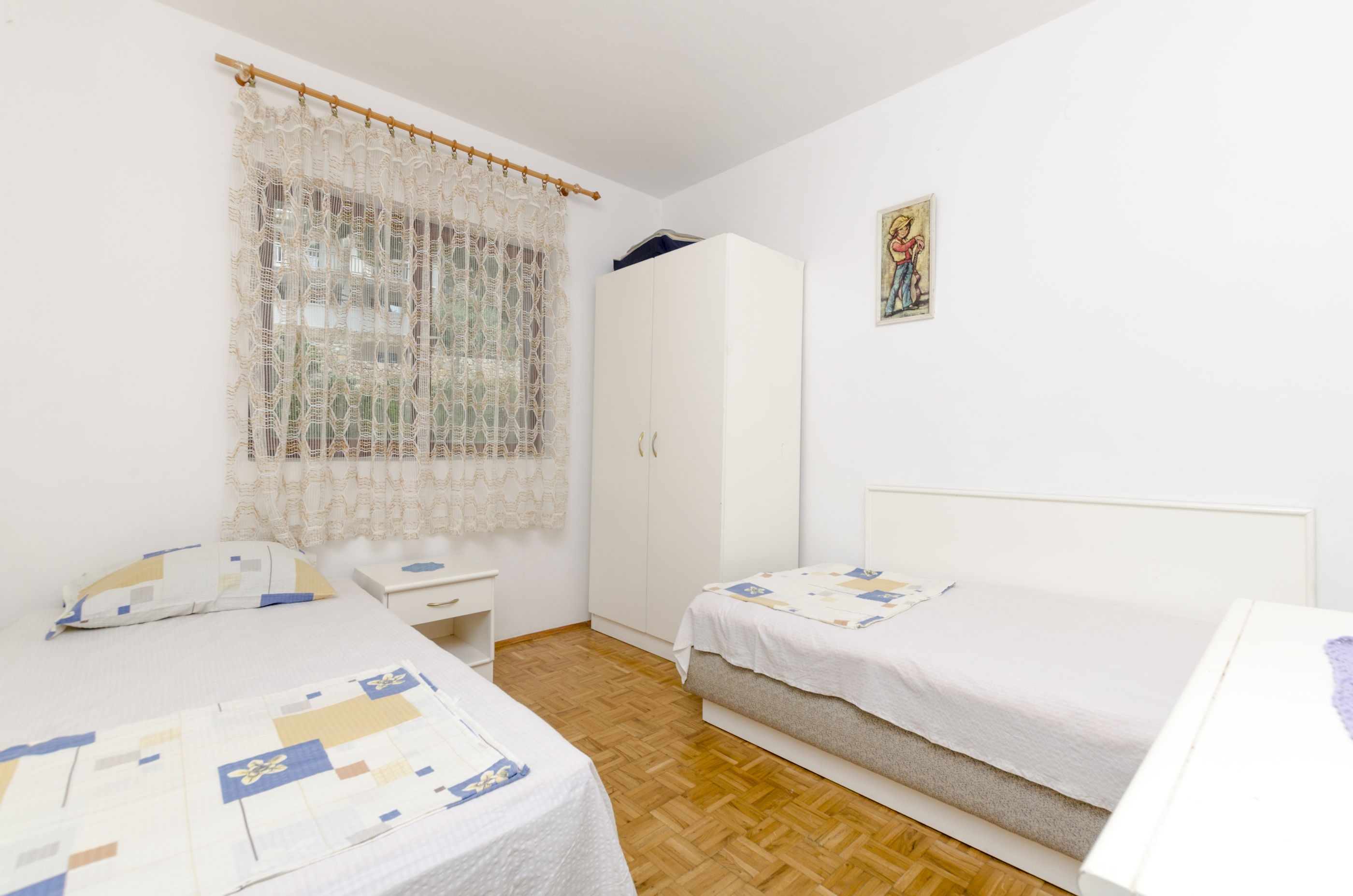 Apartments Tonin 18771-A2