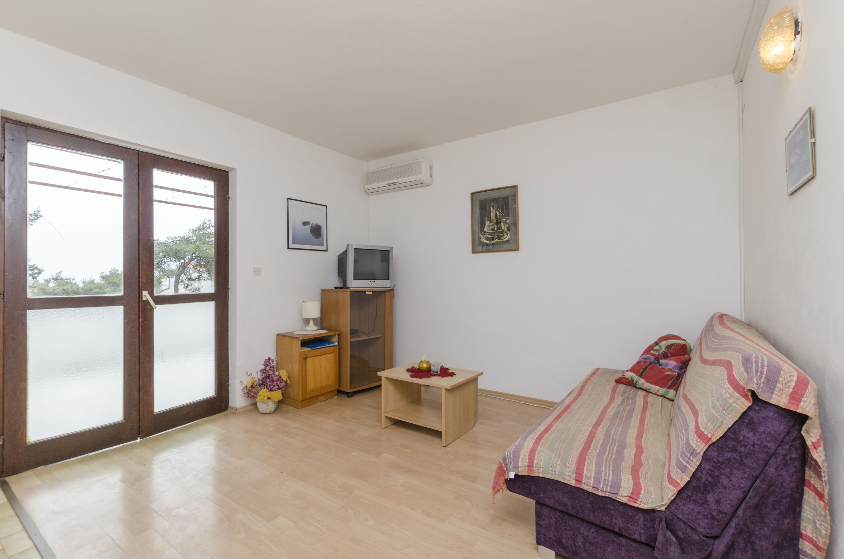 Apartments Tonin 18771-A2