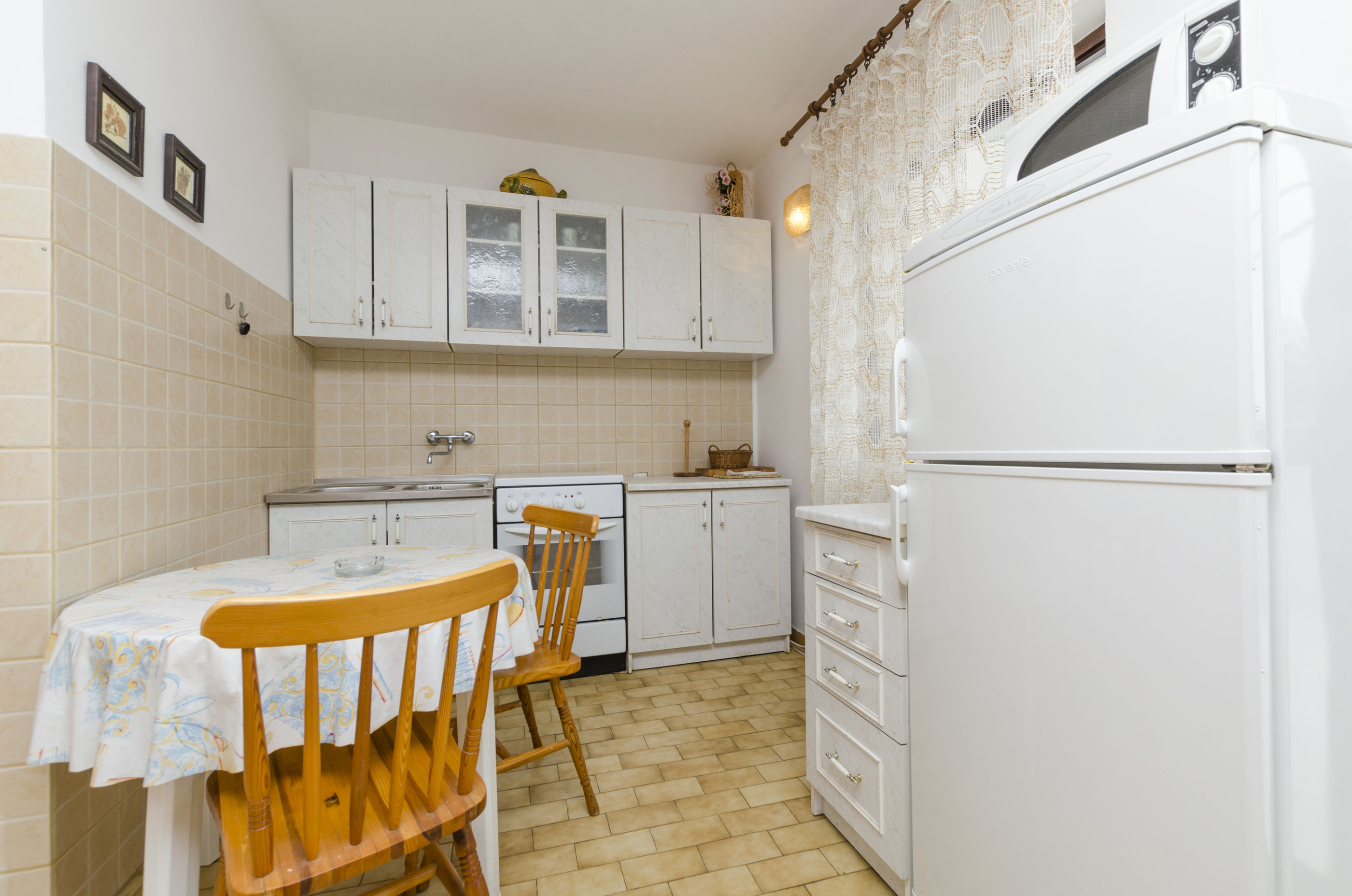 Apartments Tonin 18771-A2
