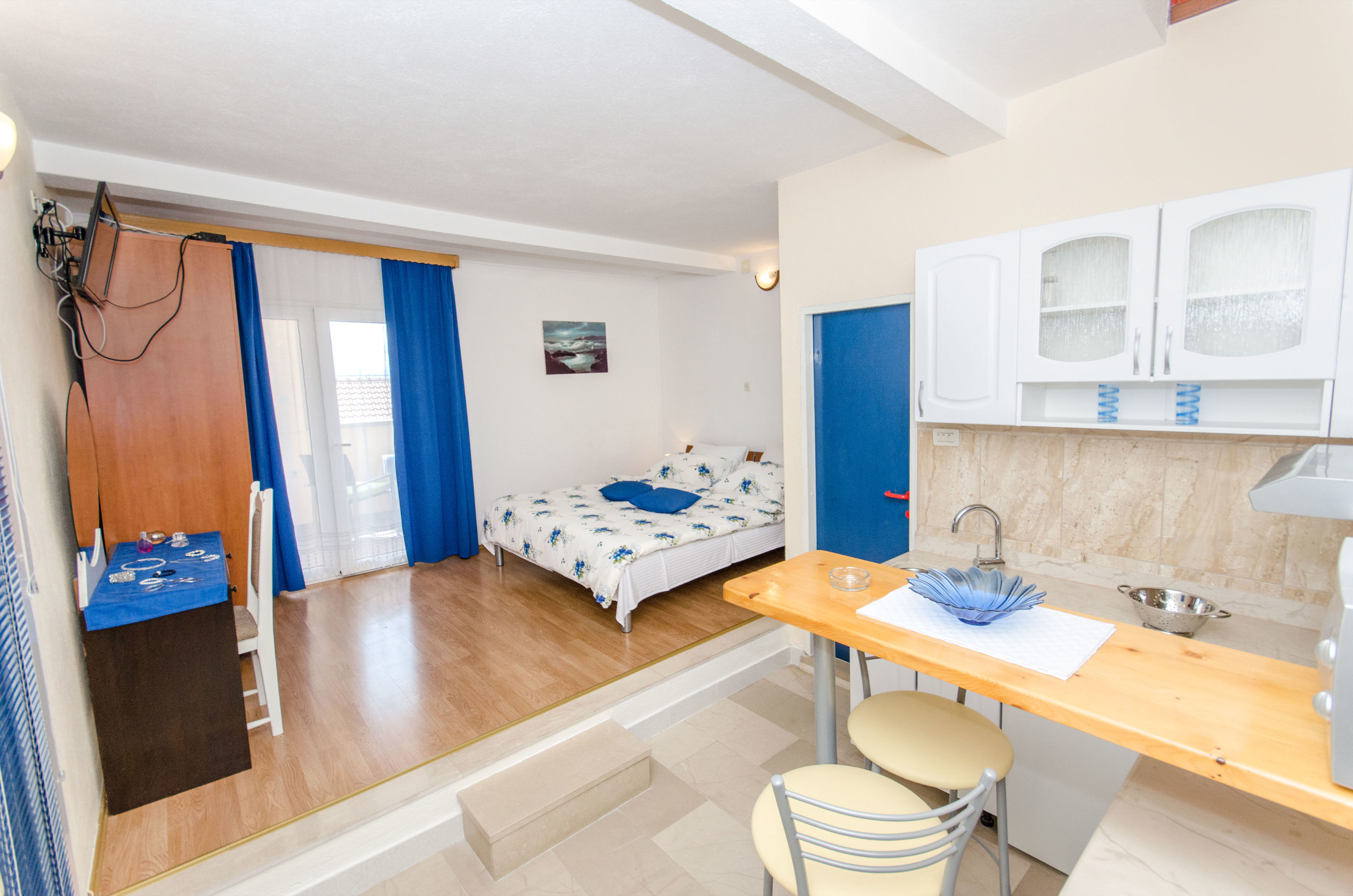 Apartments and Room Napoli 43631-A1