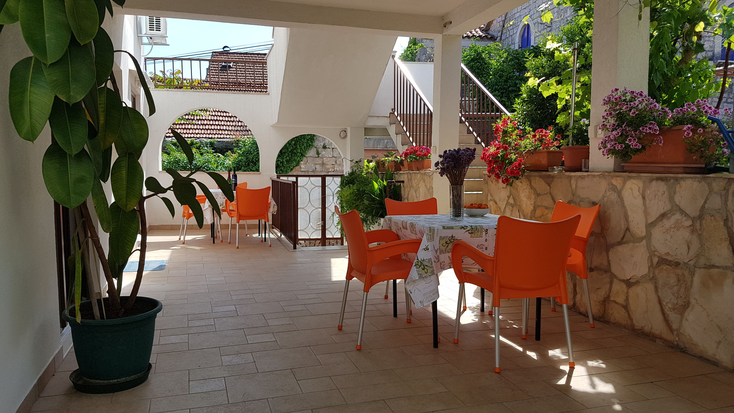 Apartments Jerko 16741-A2