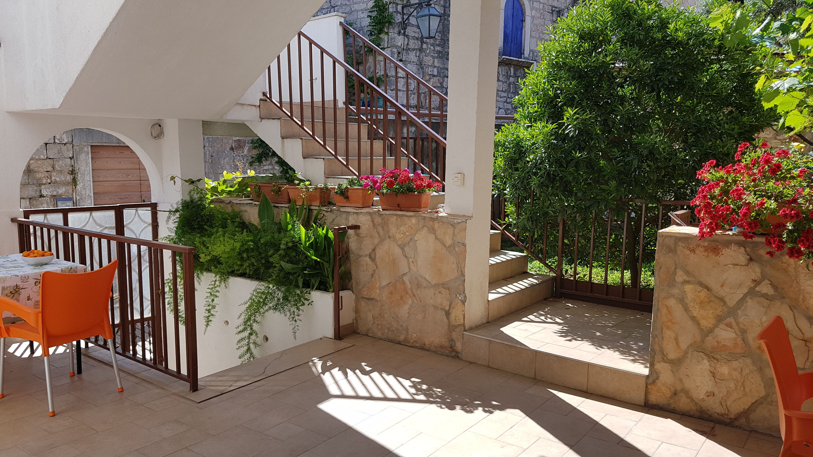Apartments Jerko 16741-A2