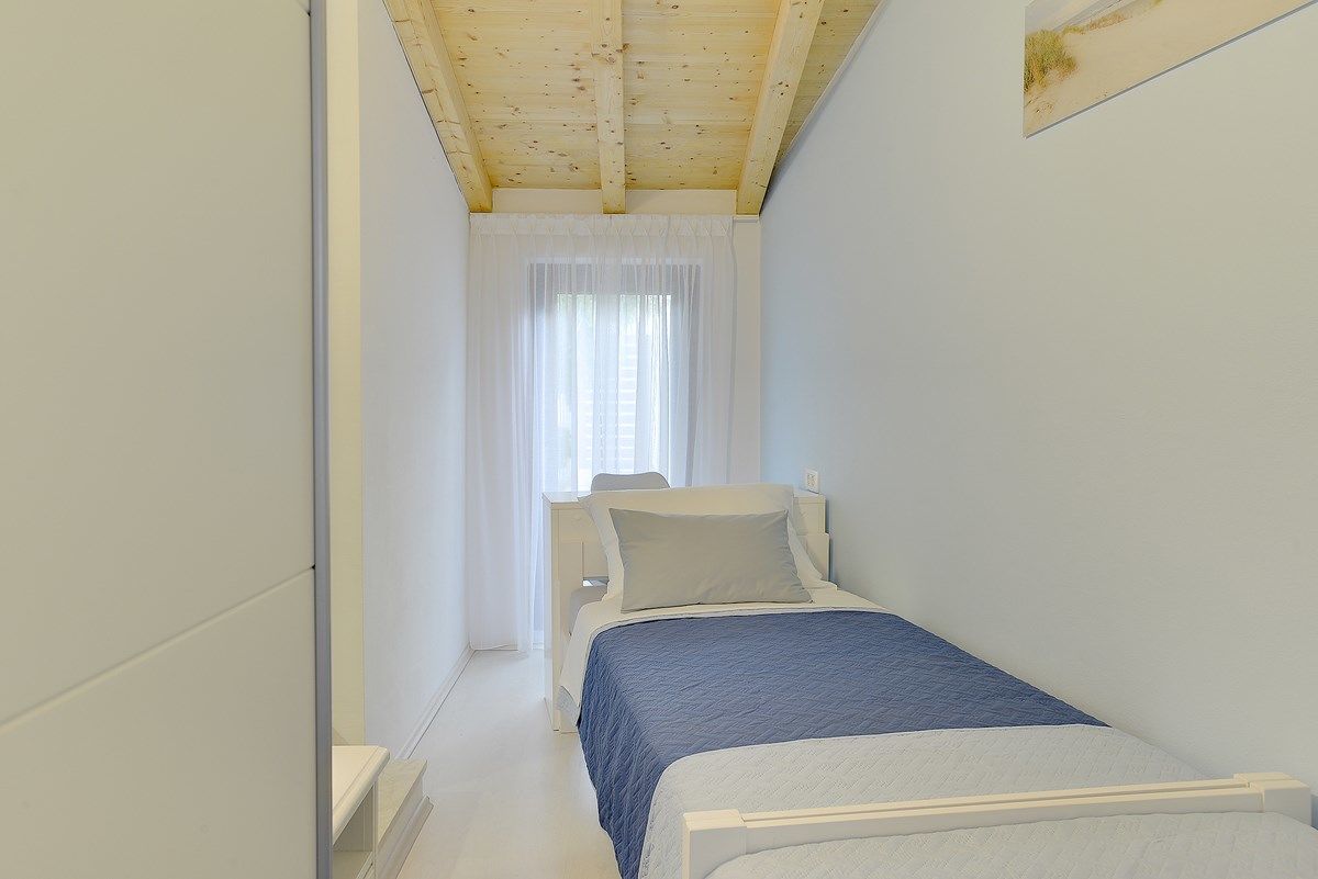 Villa Paola 73928-K1