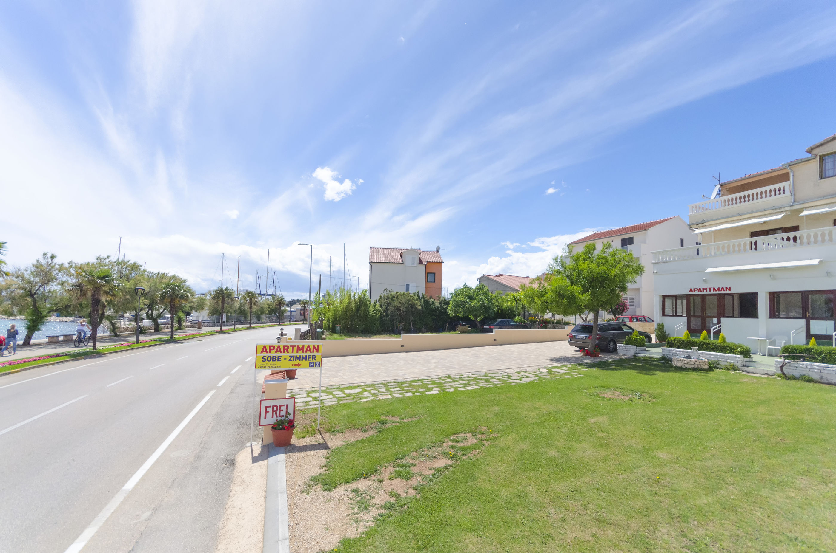 Apartment and Rooms Artina 25091-S4