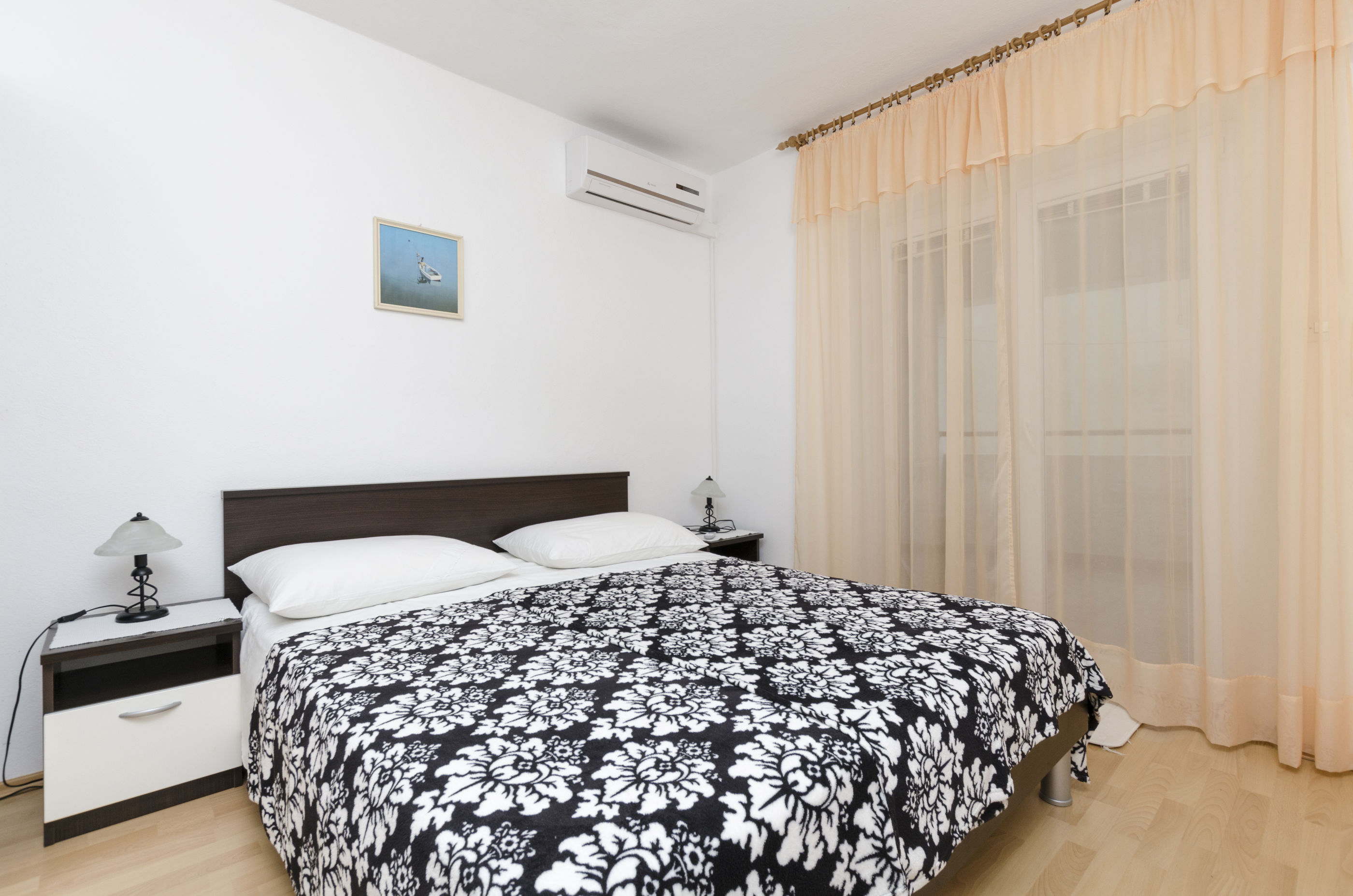 Apartments and Room Janja 50381-A2