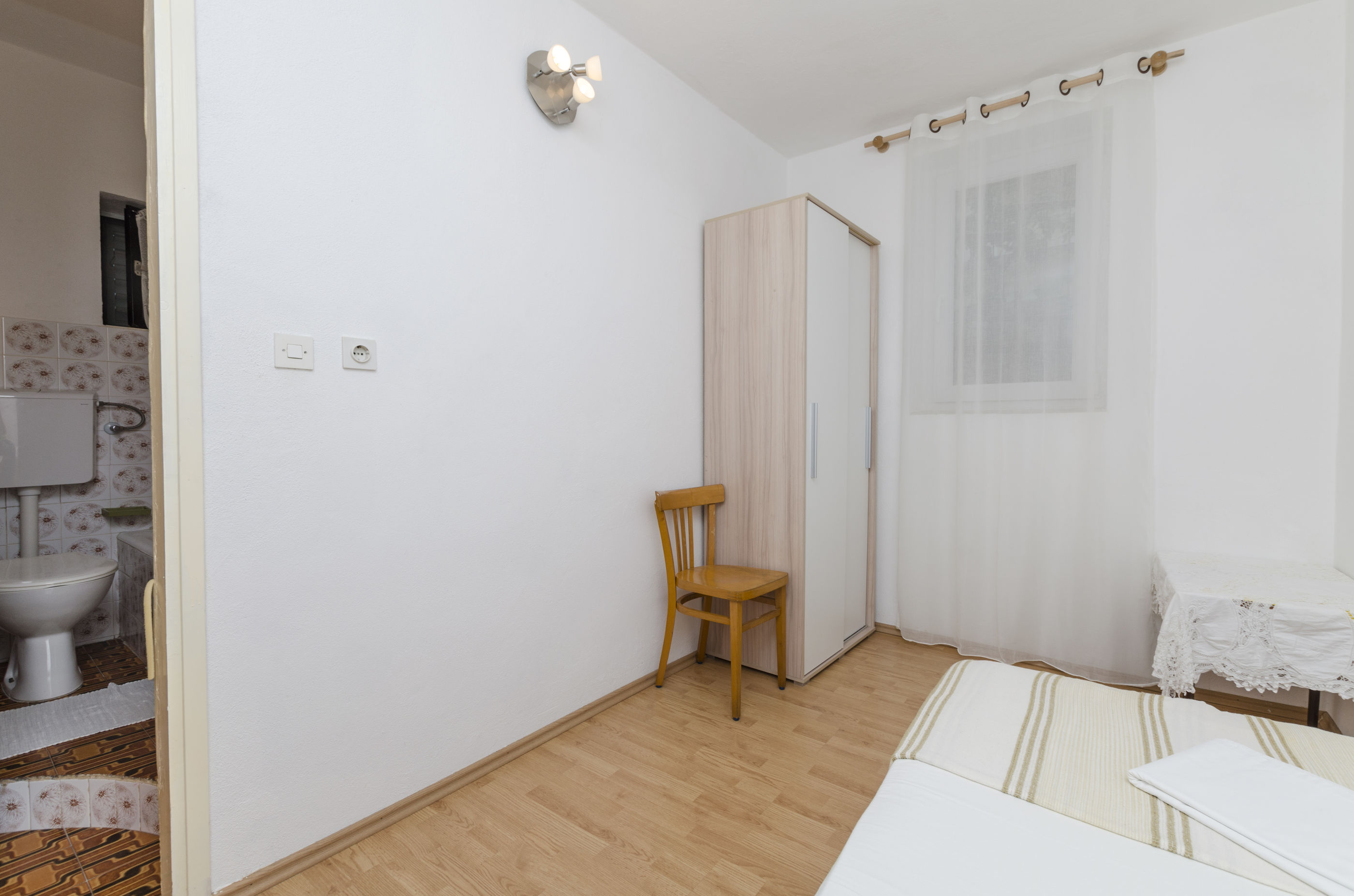 Apartments and Room Janja 50381-A2