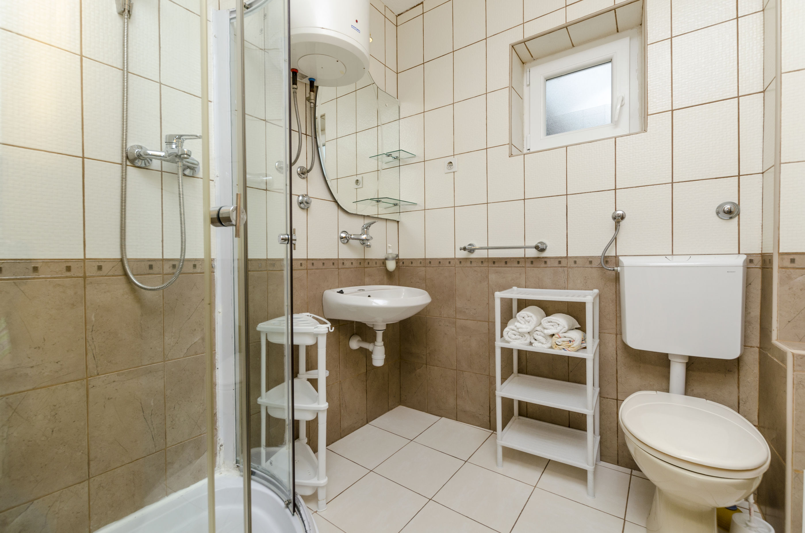 Apartments and Room Janja 50381-A2