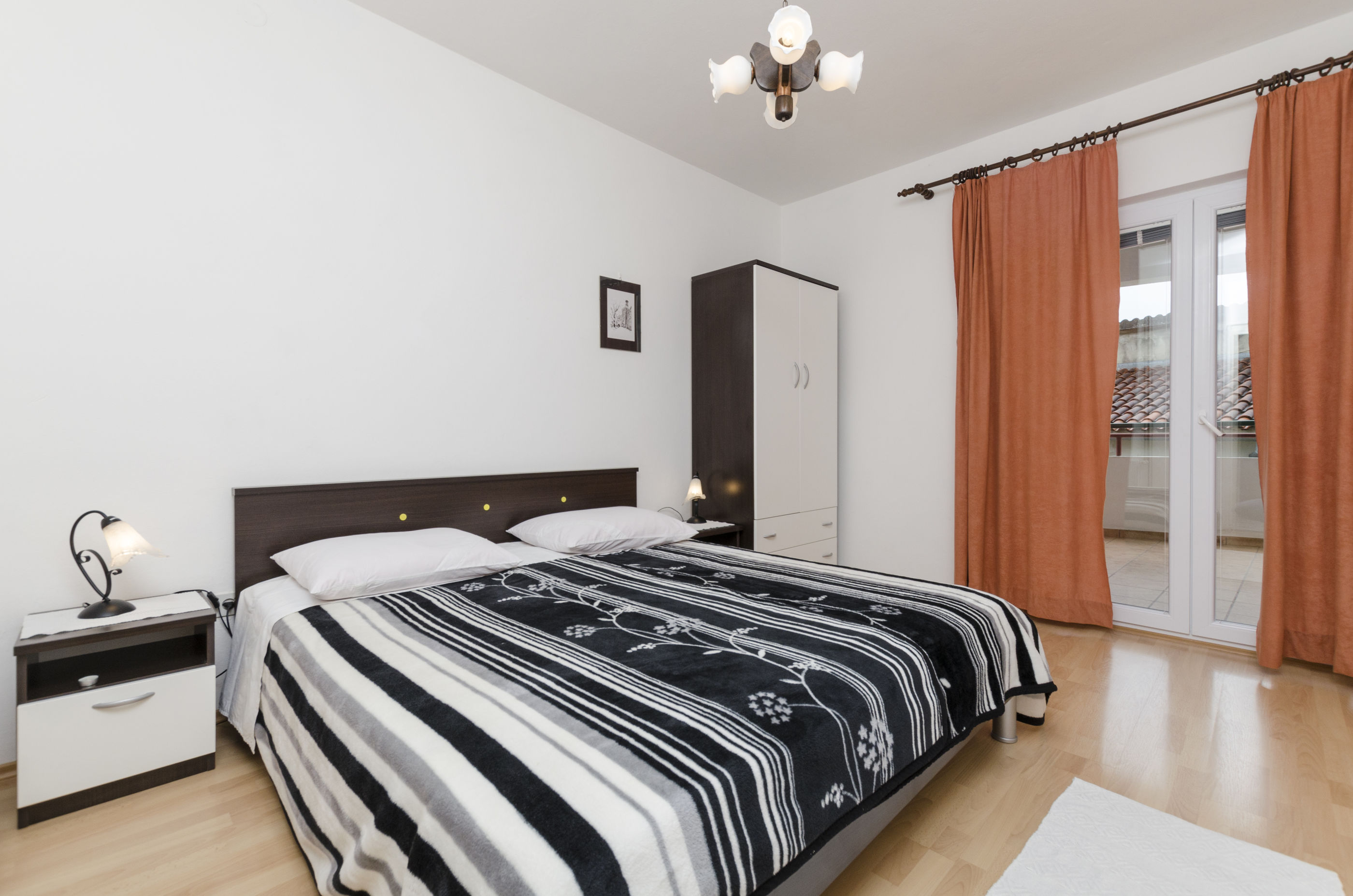 Apartments and Room Janja 50381-A3
