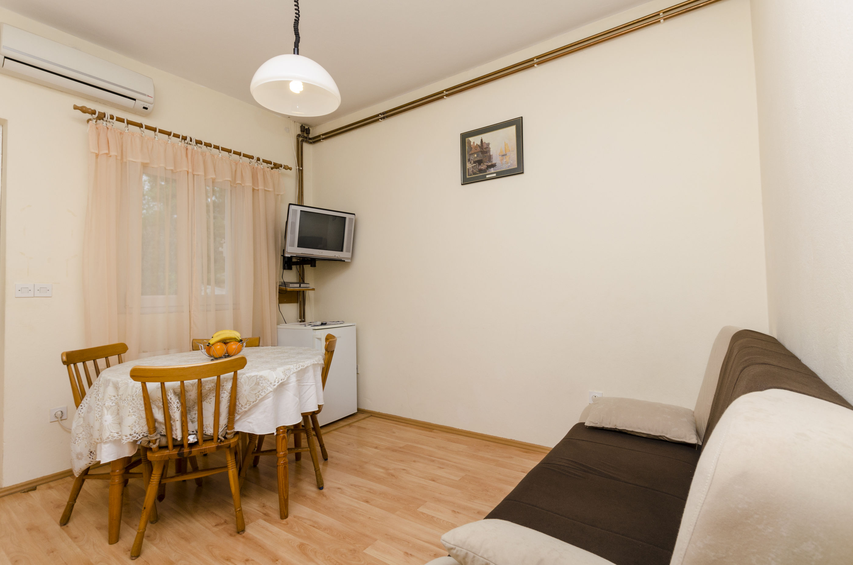 Apartments and Room Janja 50381-A3