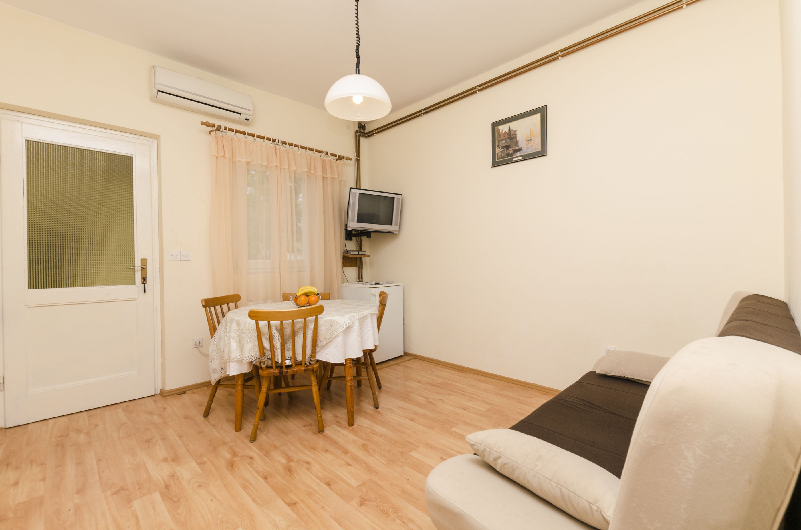 Apartments and Room Janja 50381-A3