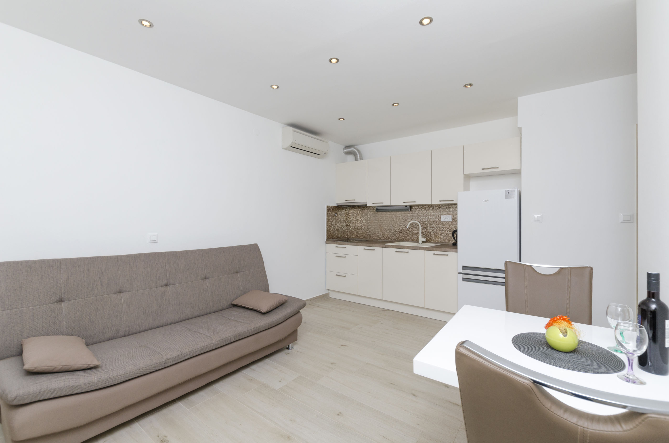 Apartments Danica 41345-A1