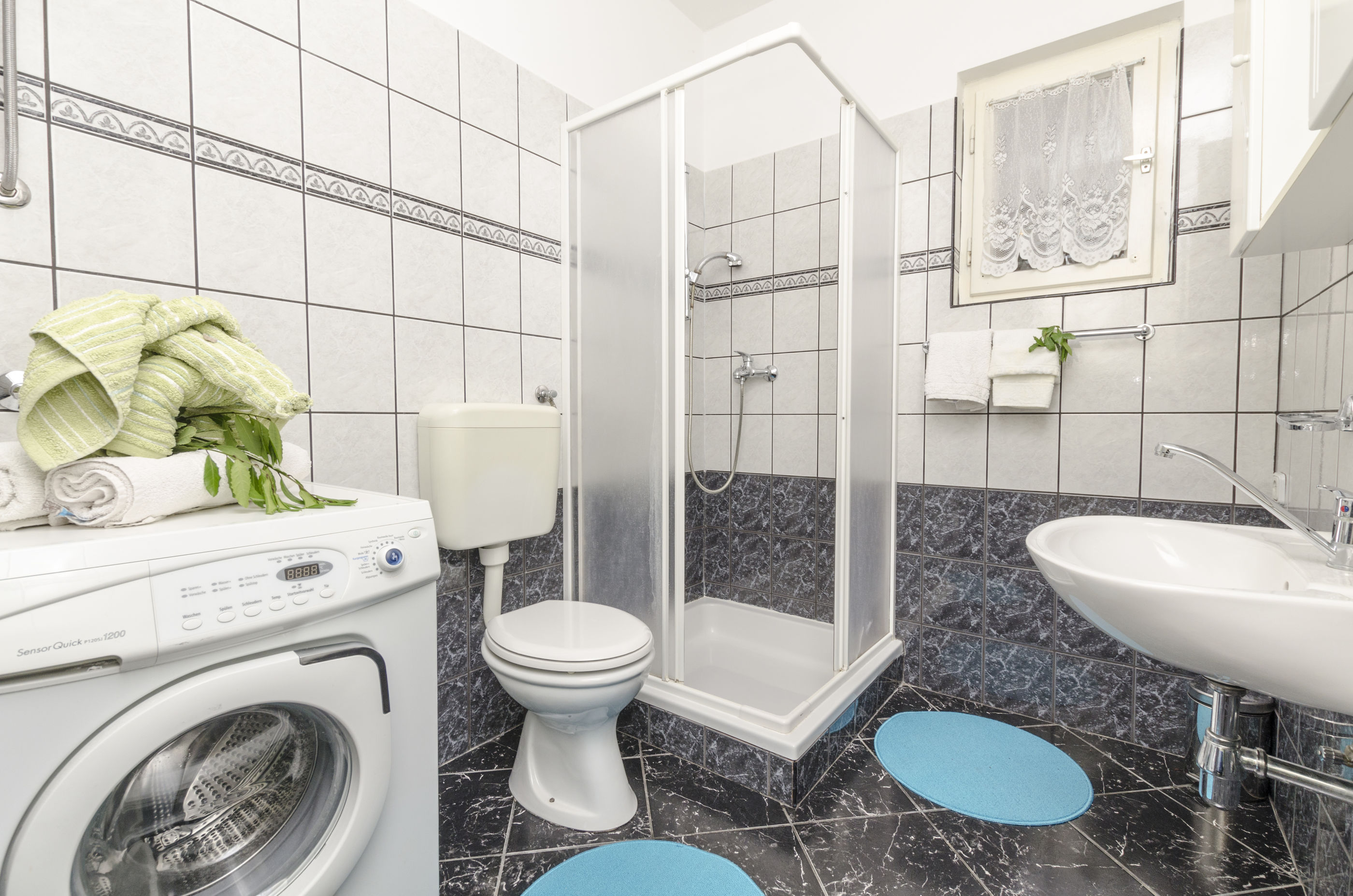 Apartments Grozdana 52461-A2