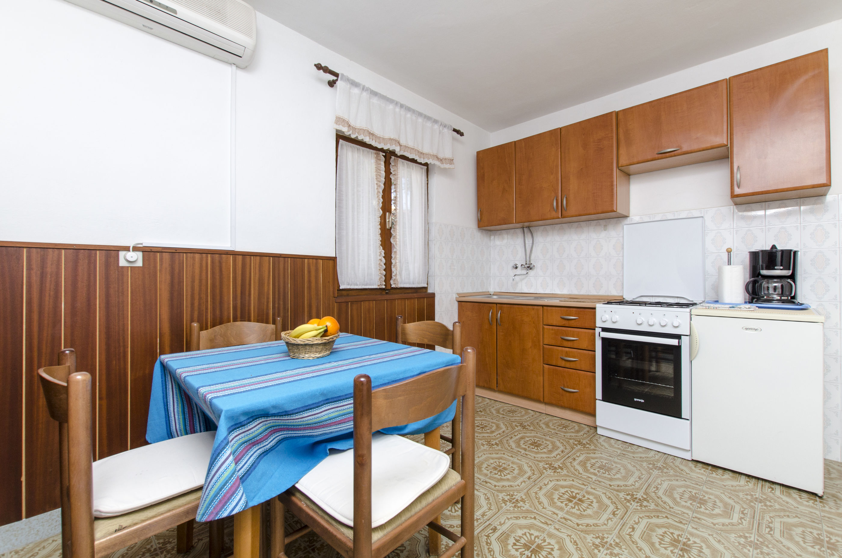Apartments Katja 40362-A1