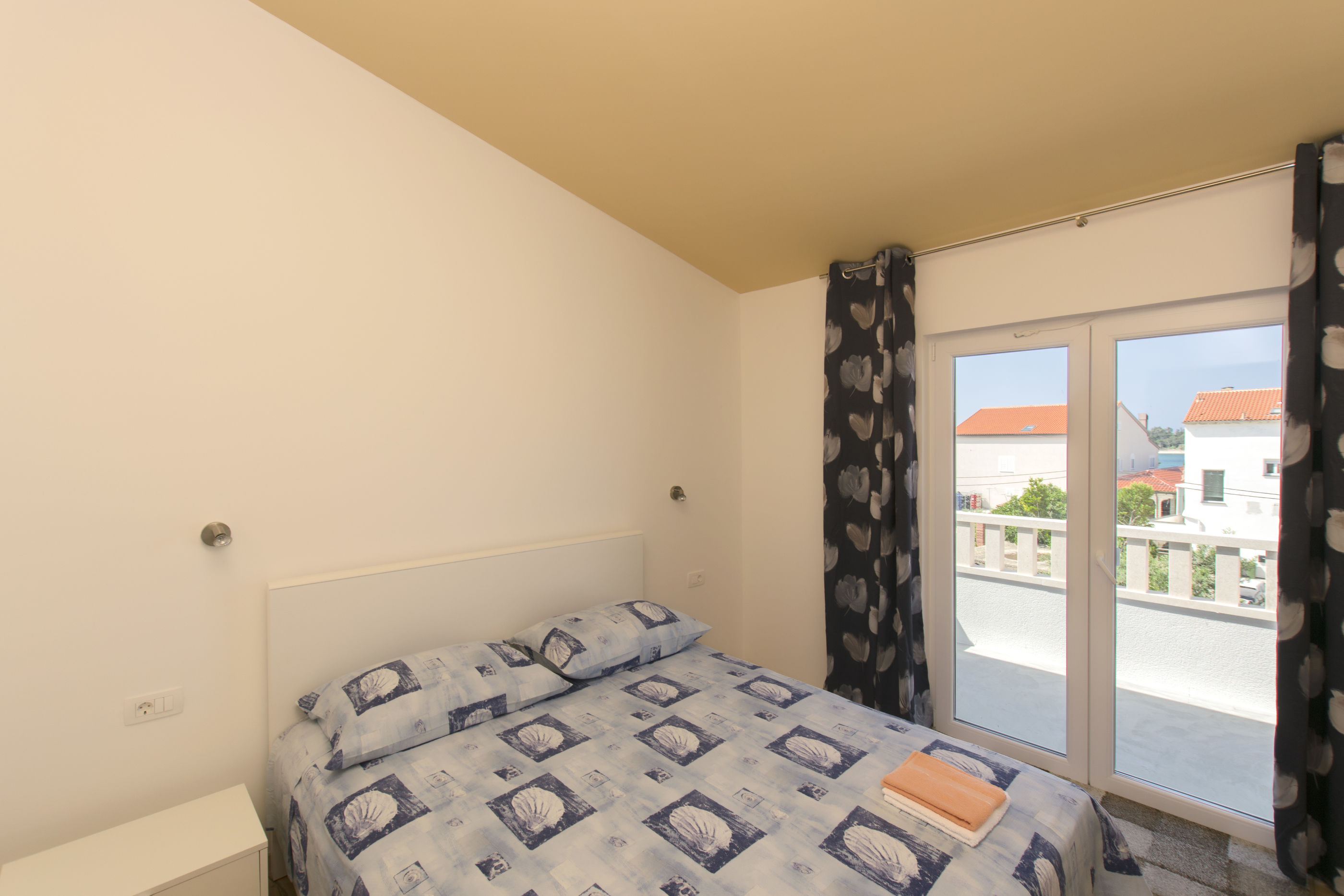 Apartments and Room Central Position 53491-A1