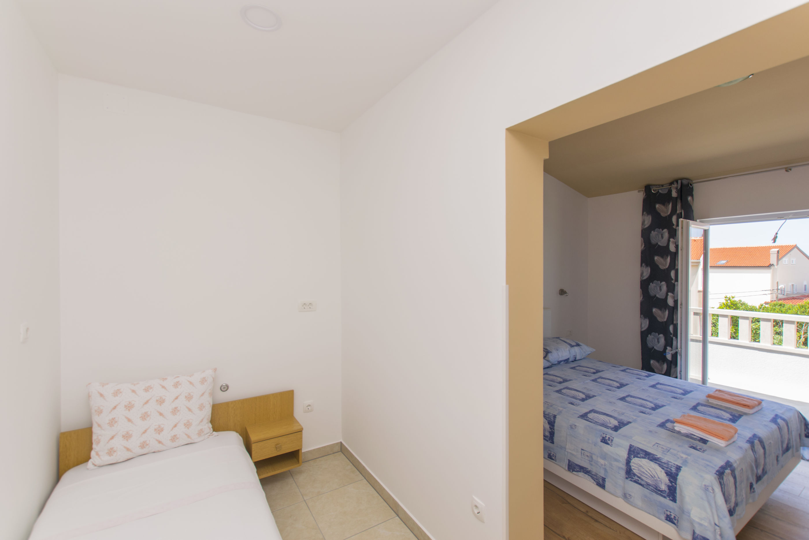 Apartments and Room Central Position 53491-A1
