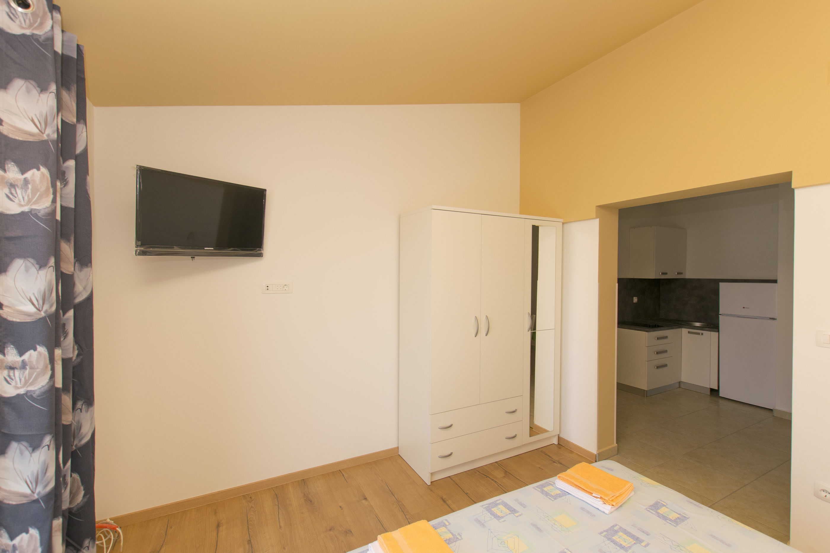 Apartments and Room Central Position 53491-A1
