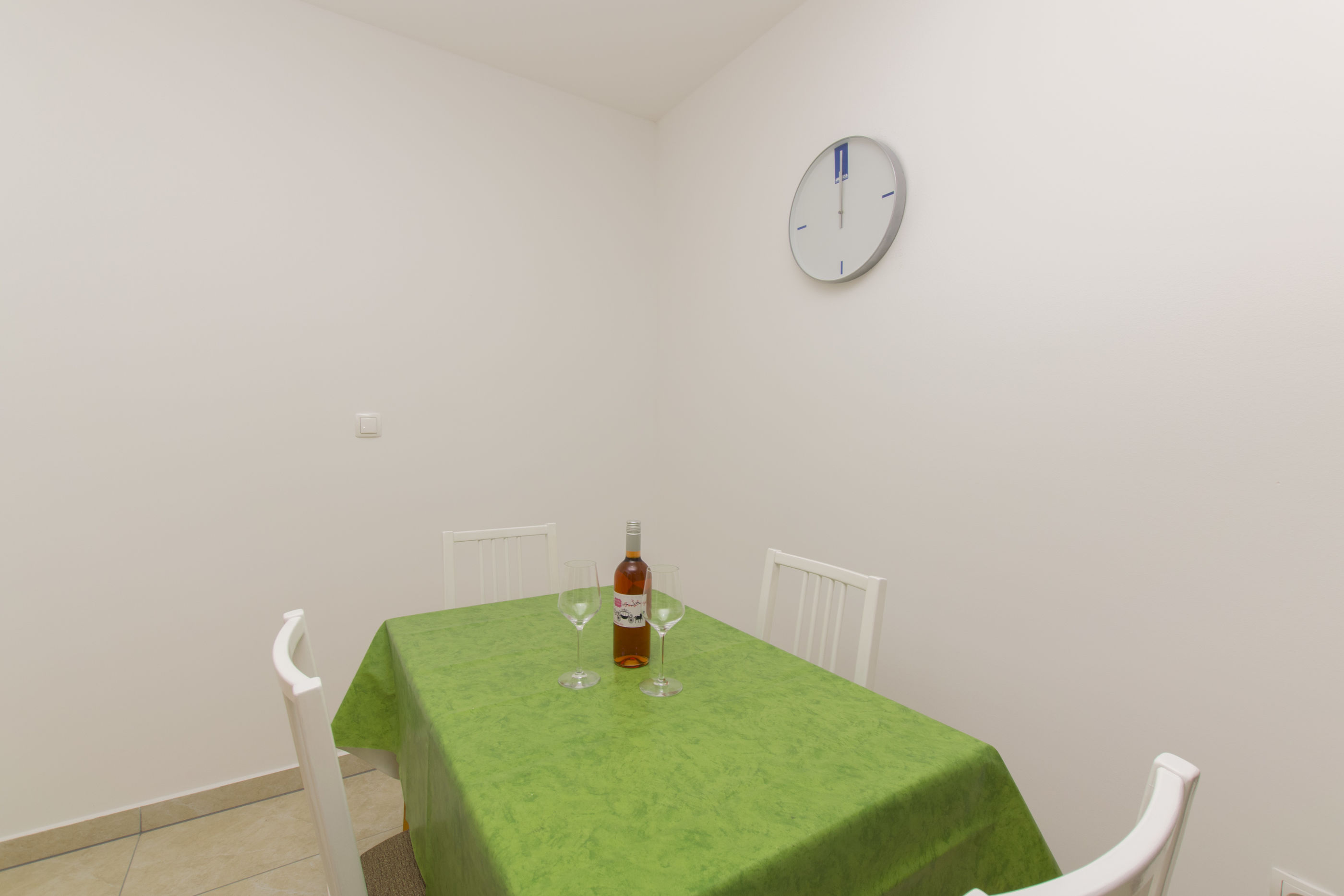 Apartments and Room Central Position 53491-A1