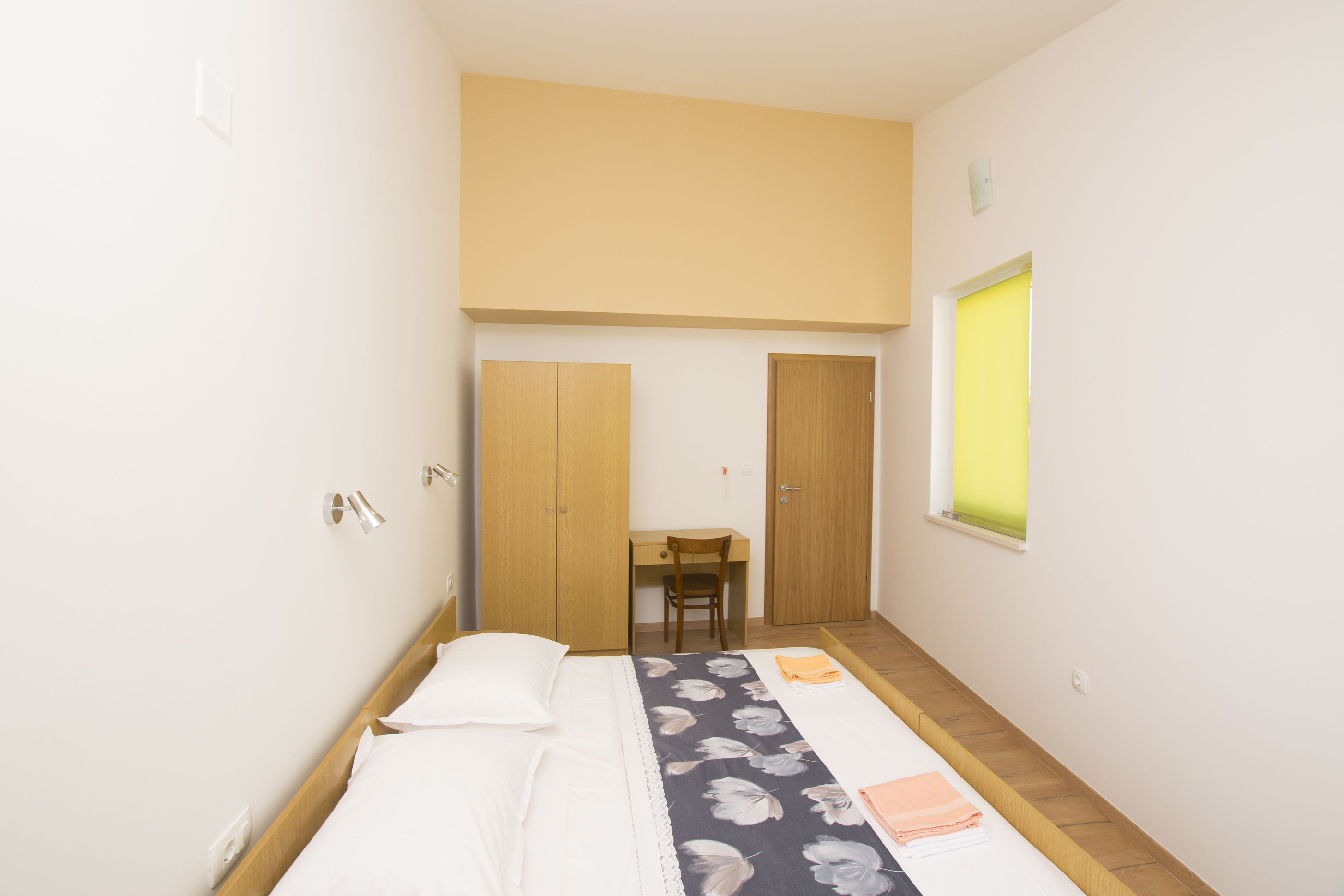 Apartments and Room Central Position 53491-A4