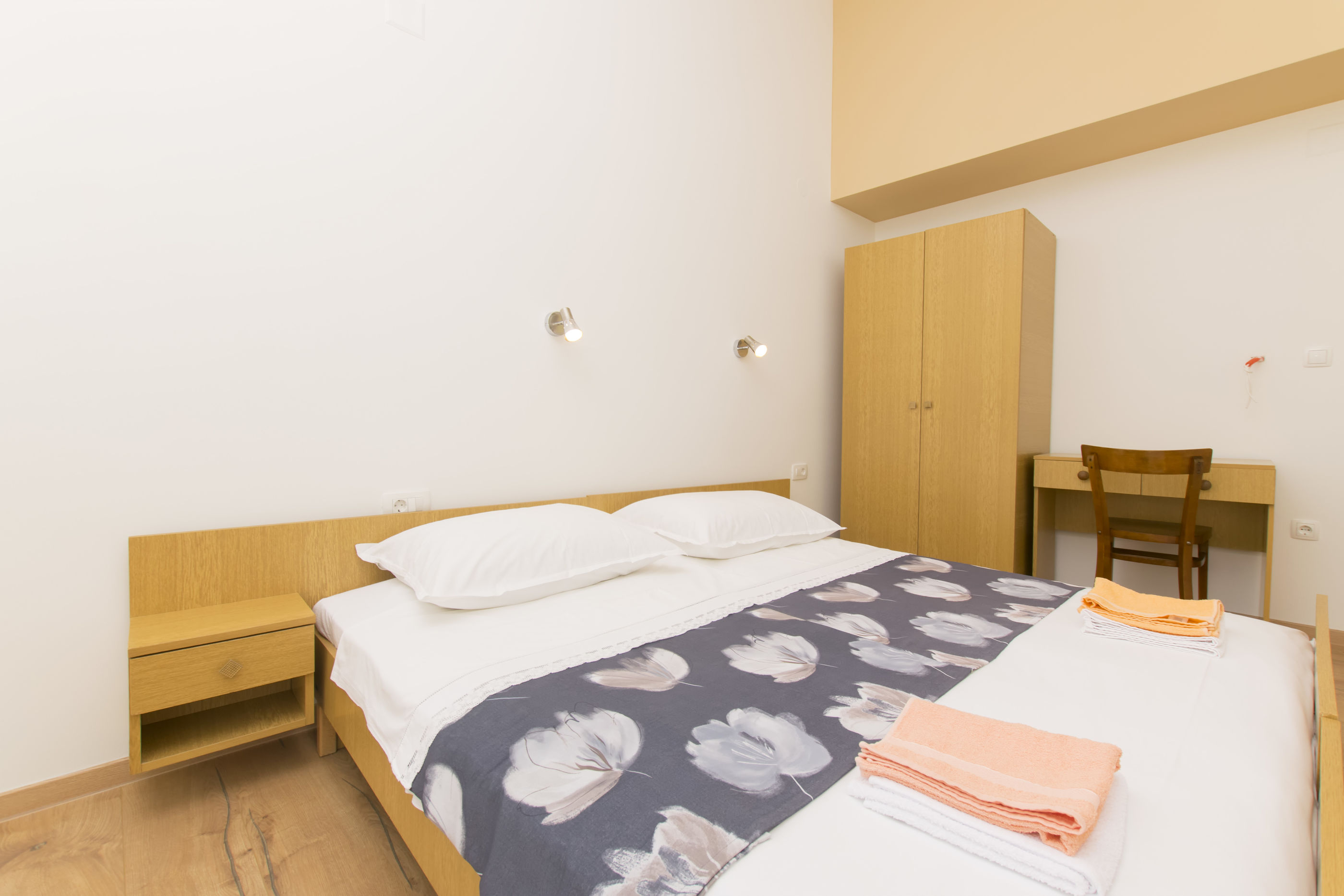 Apartments and Room Central Position 53491-A4
