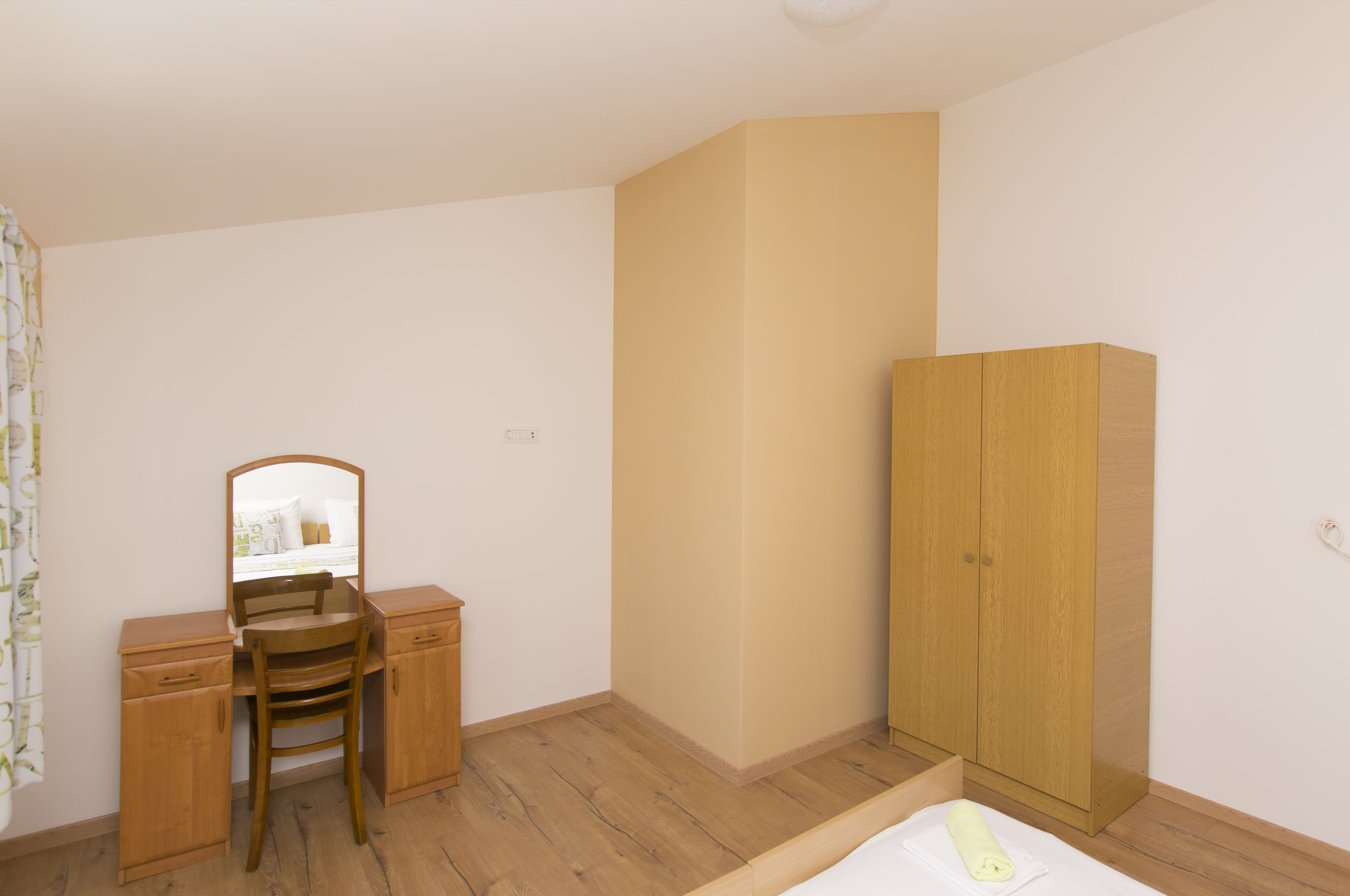 Apartments and Room Central Position 53491-A4