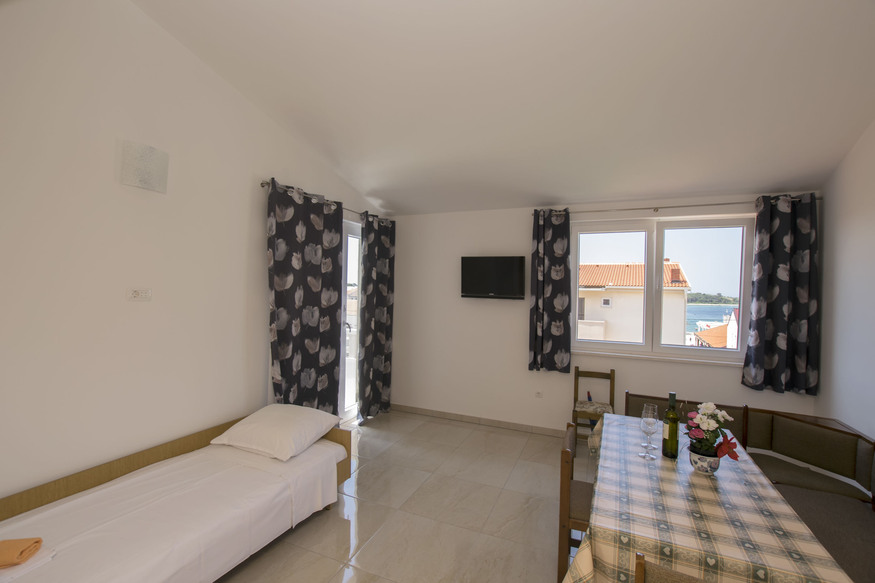 Apartments and Room Central Position 53491-A4
