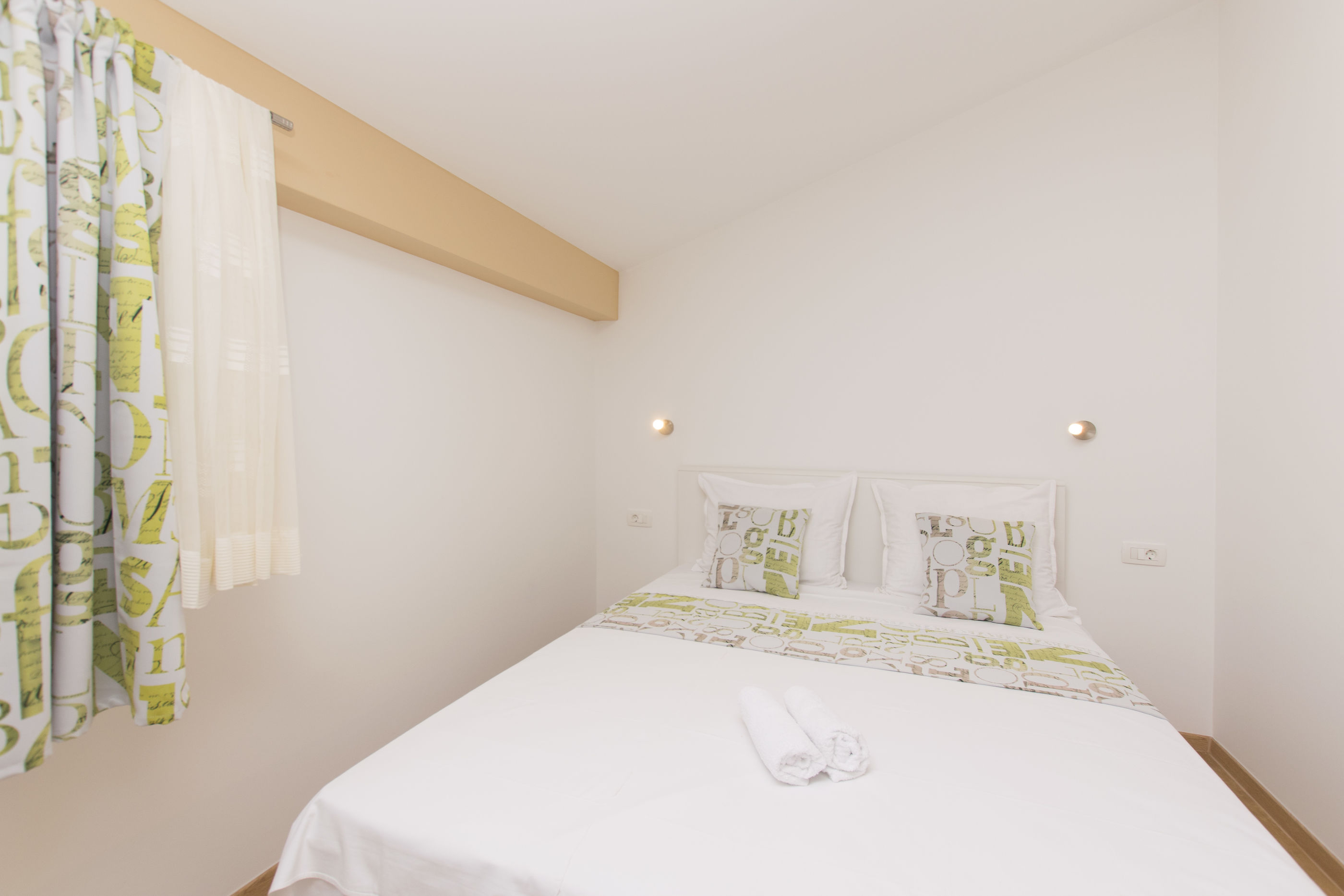 Apartments and Room Central Position 53491-S1
