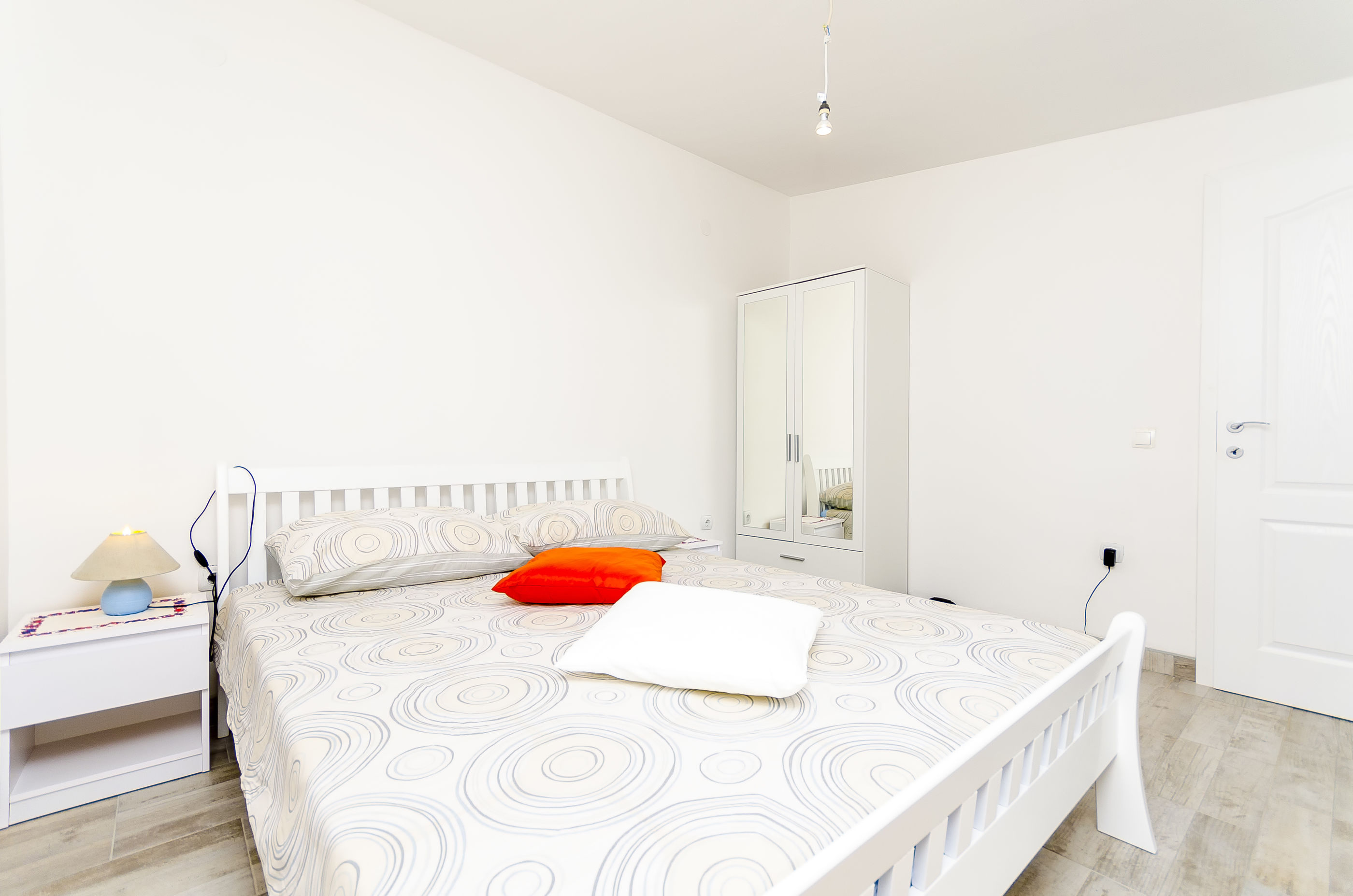 Apartments Mirko i Anda 38051-A1