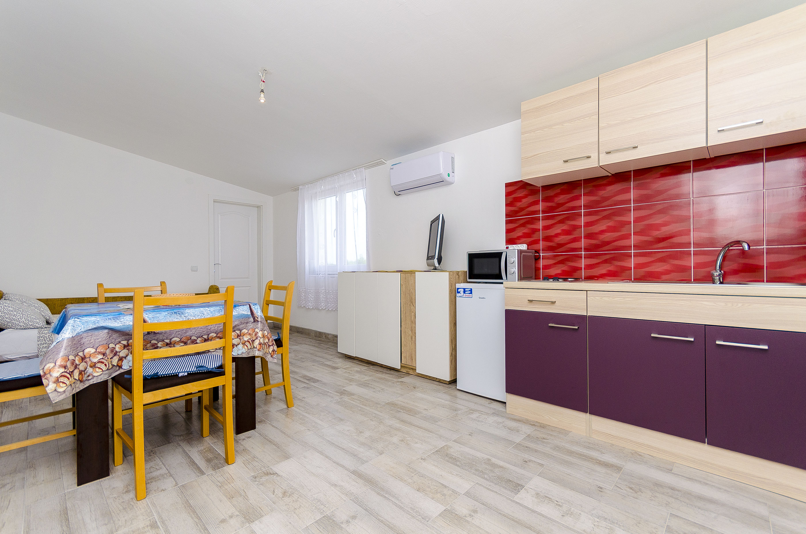 Apartments Mirko i Anda 38051-A2