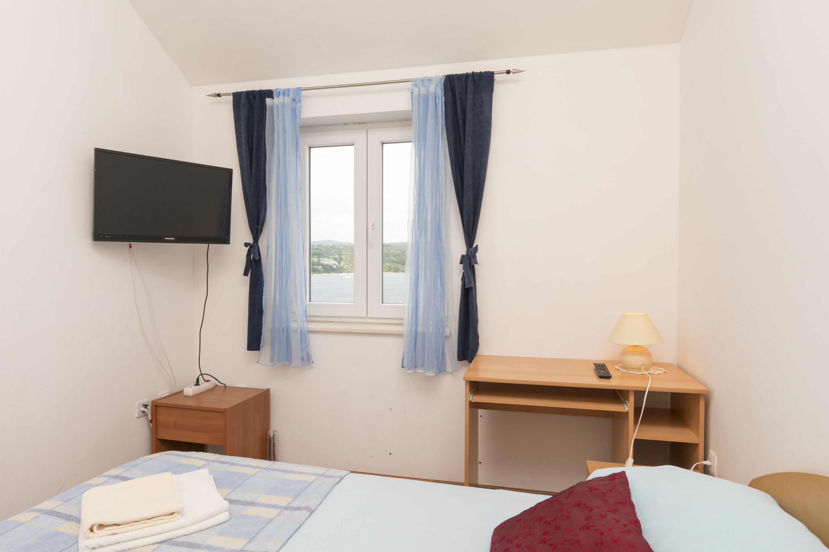 Apartments Vladimir 40483-A2