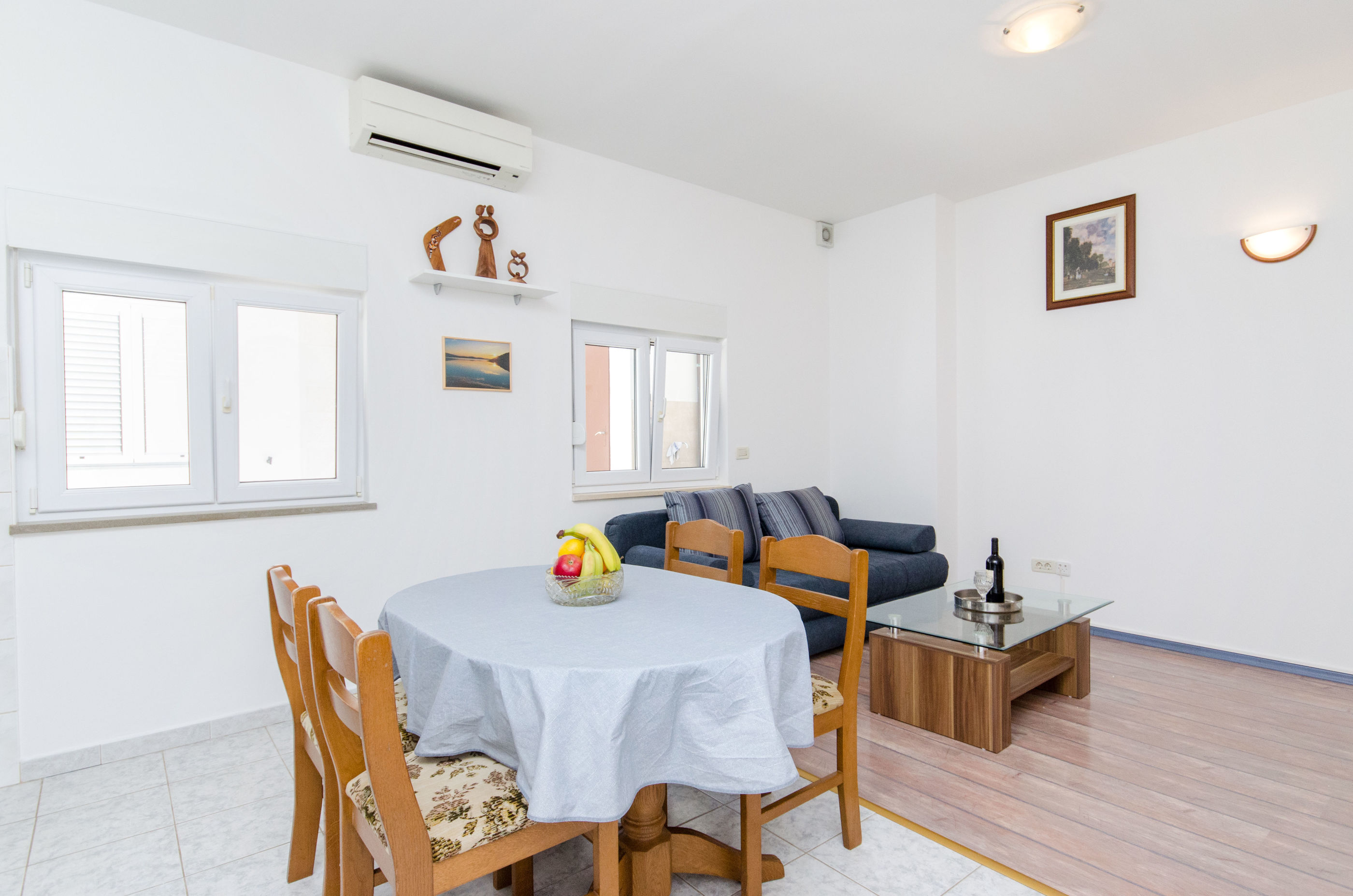 Apartments and Rooms Iva 47621-A15