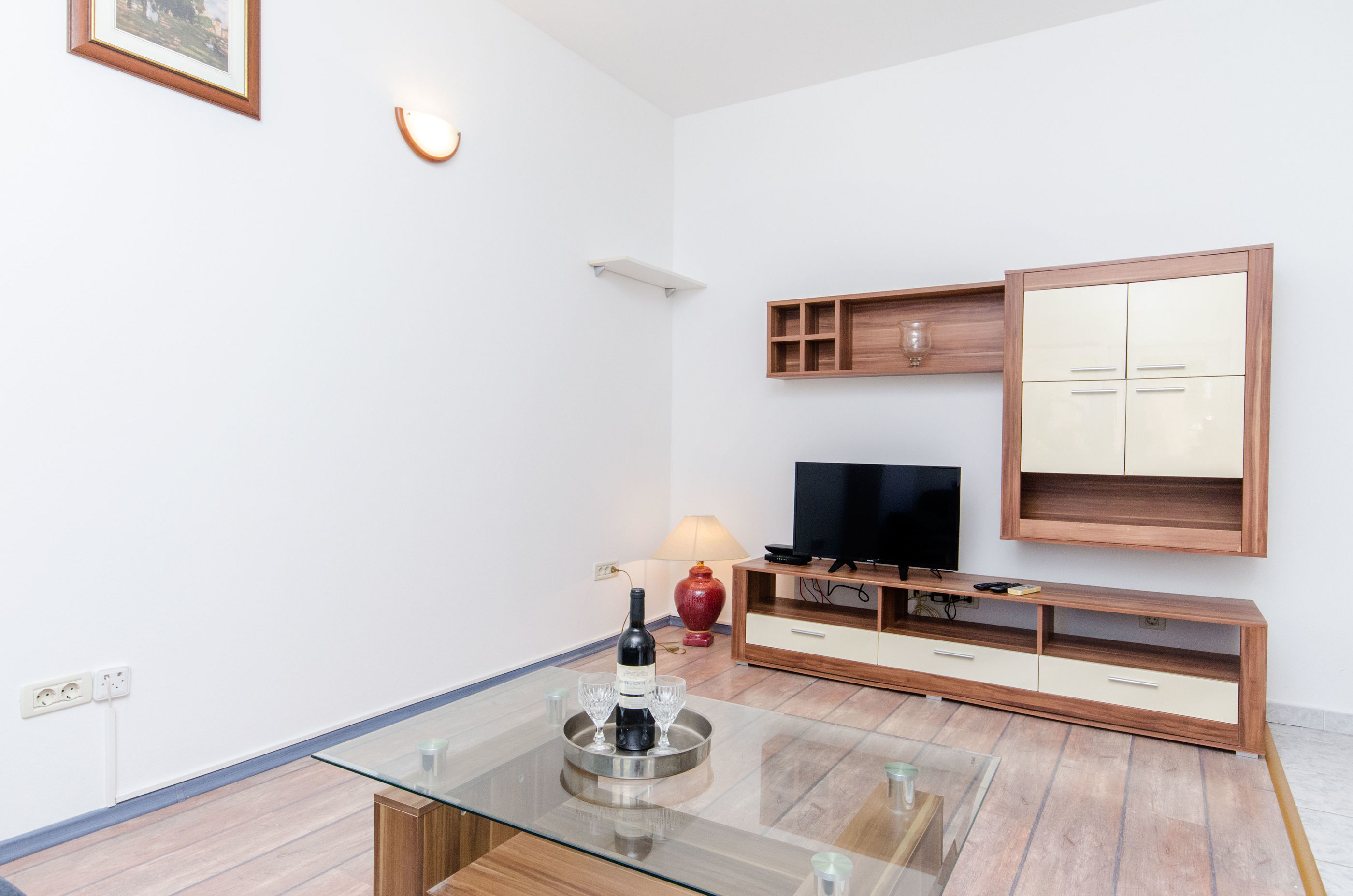Apartments and Rooms Iva 47621-A15