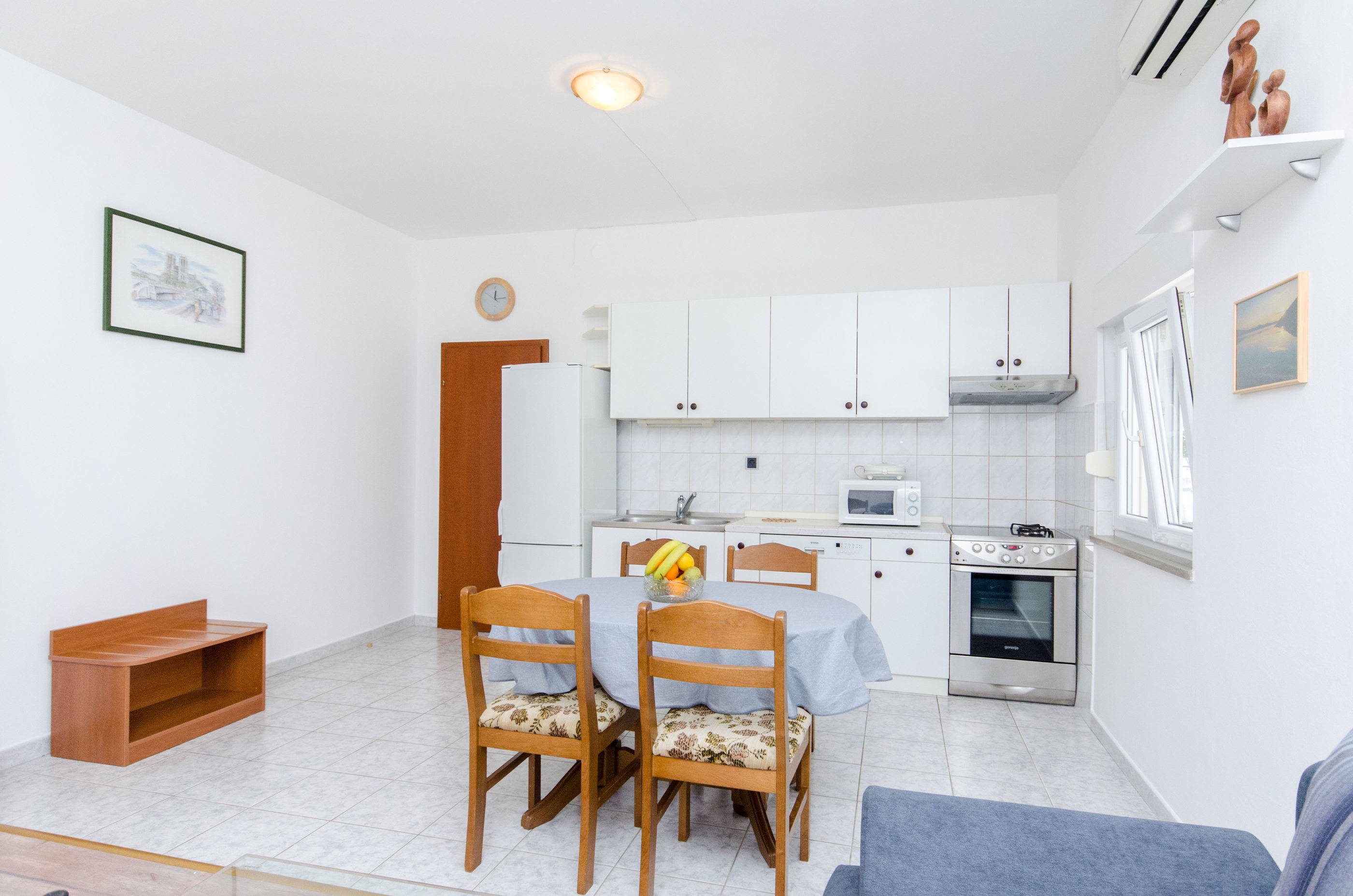 Apartments and Rooms Iva 47621-A15