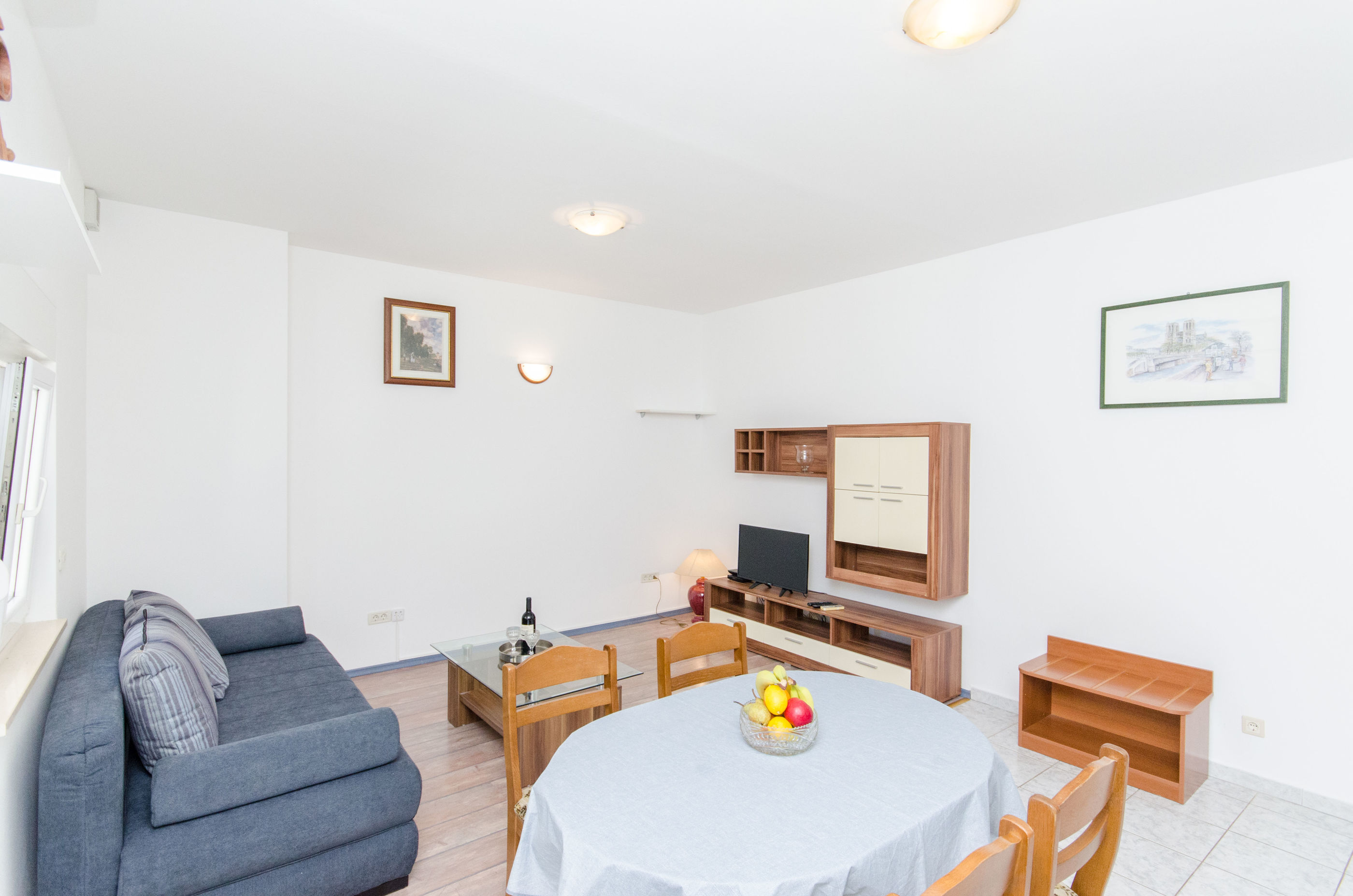 Apartments and Rooms Iva 47621-A15