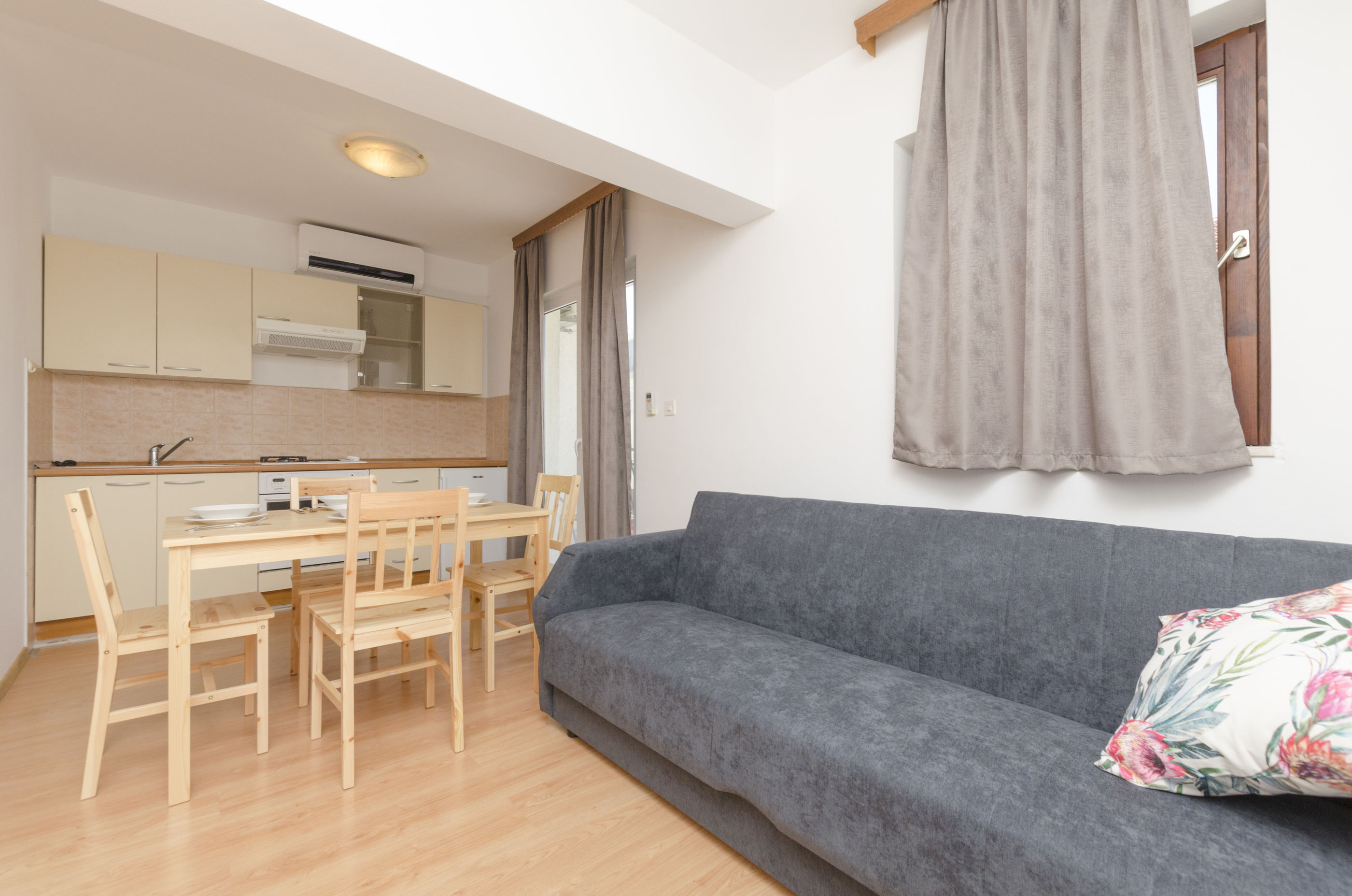 Apartments Svetin 15341-A1