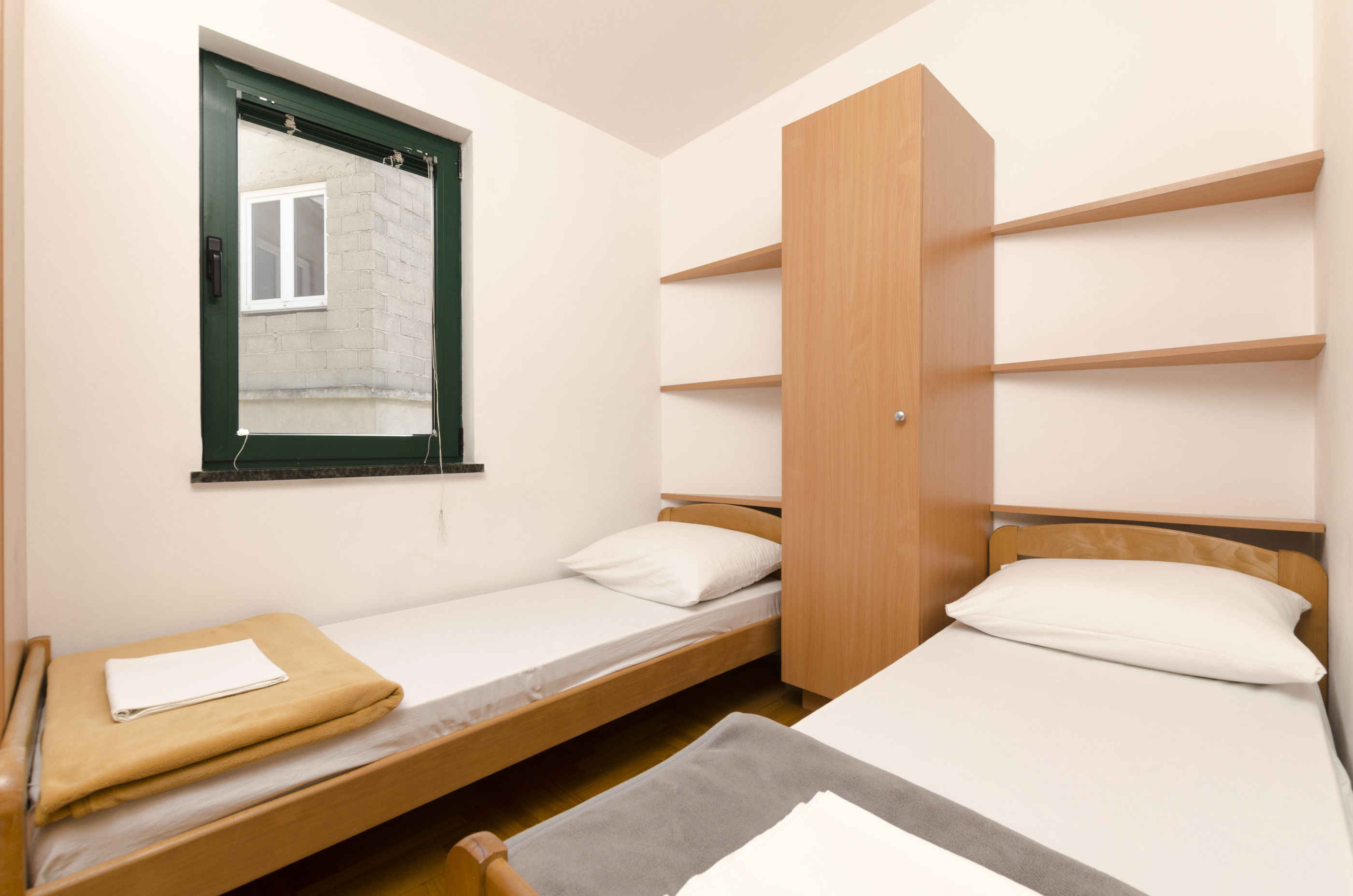 Apartments Mirko 40967-A1