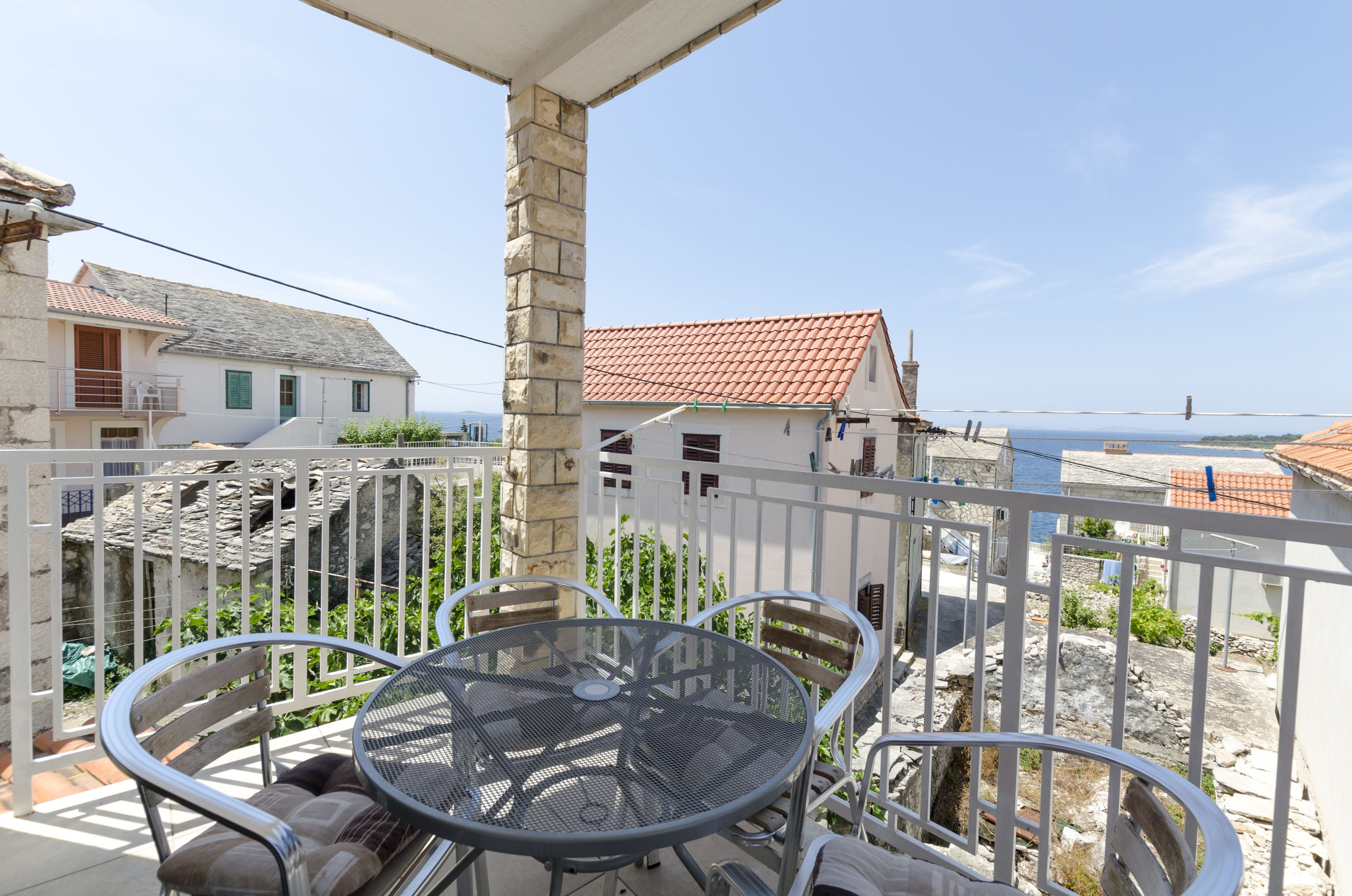 Apartments Mirko 40967-A2